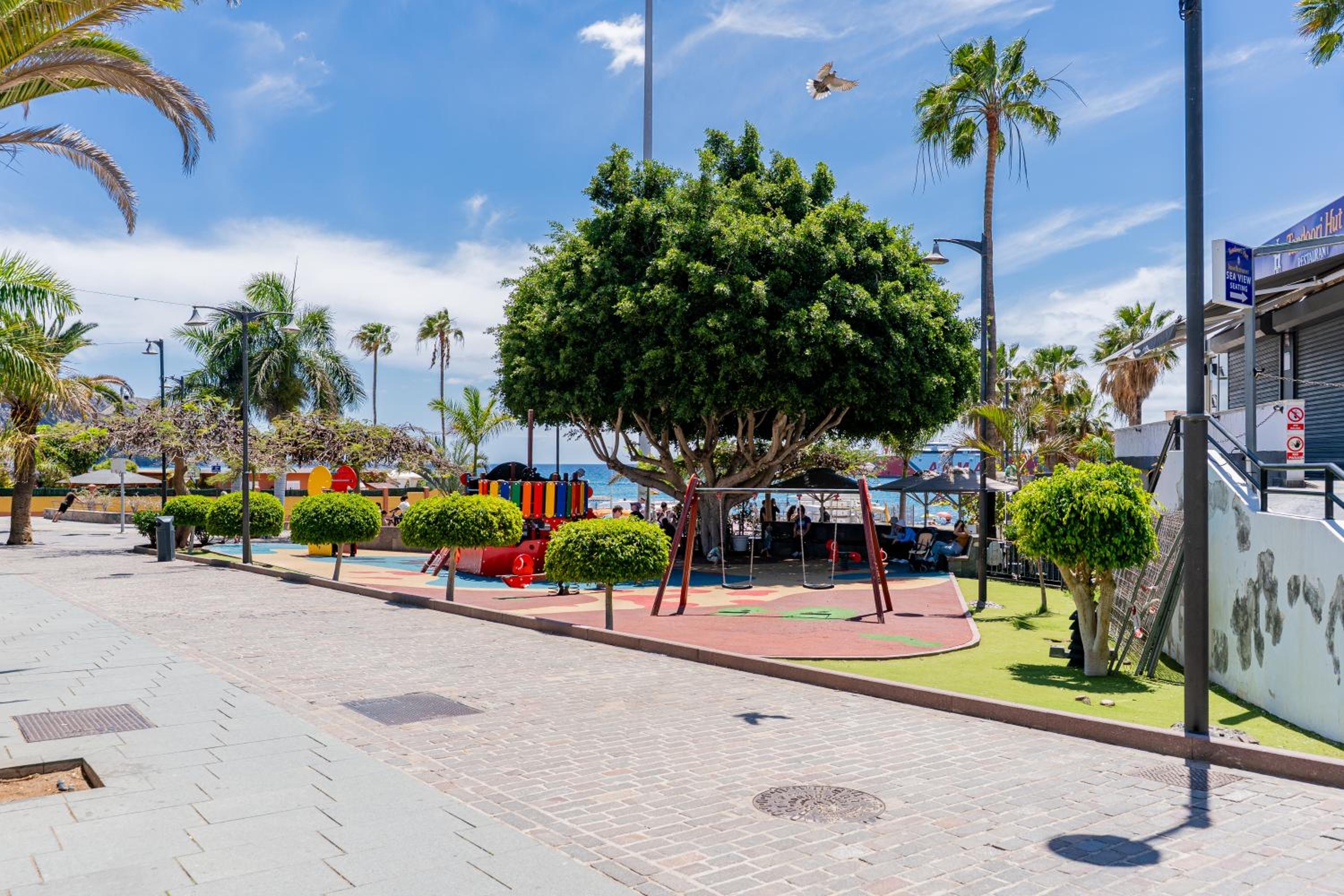 Apartment in Los Cristianos by the beach