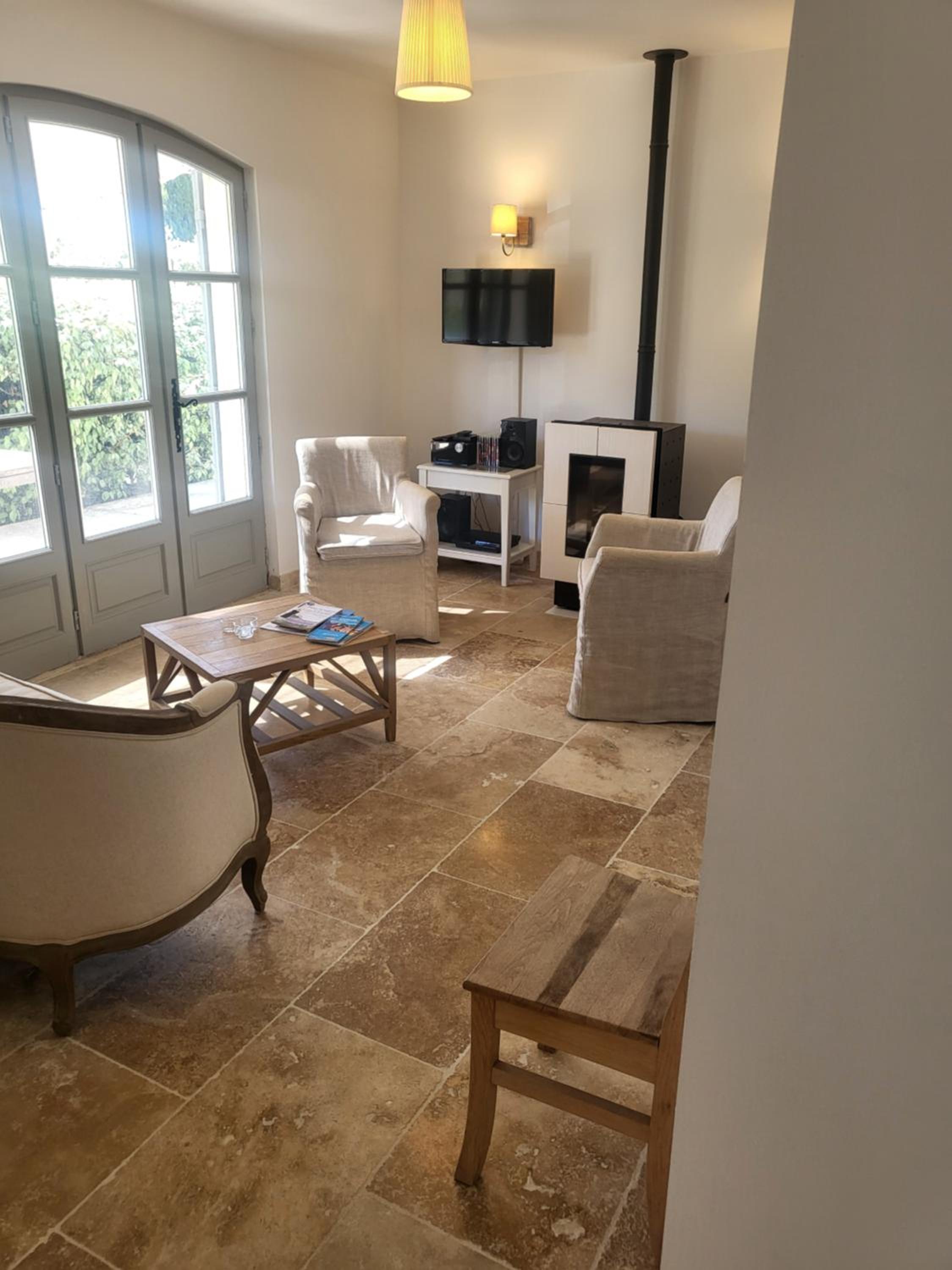 Villa Doce Lar