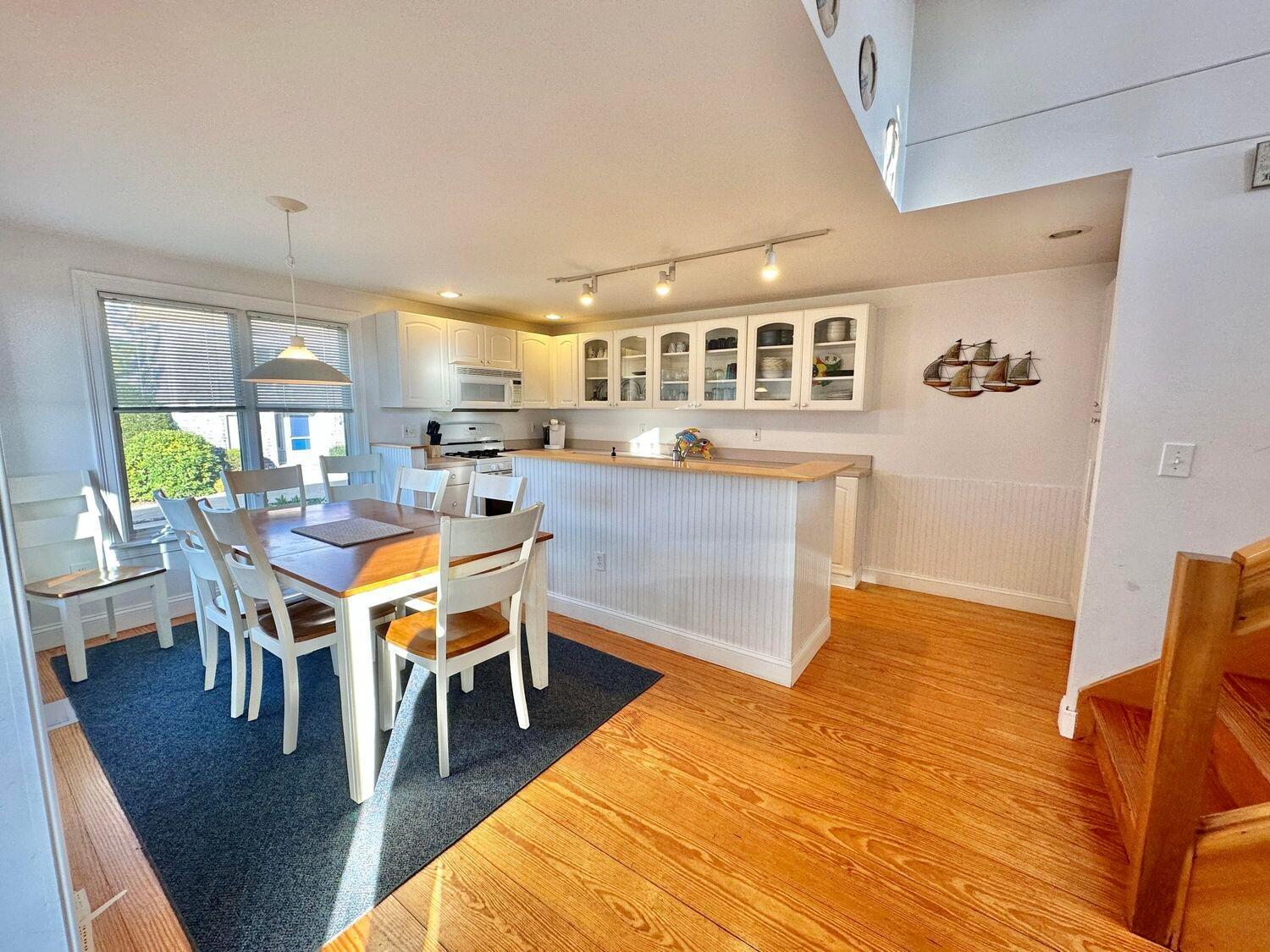 Spacious Oceanfront 3BR Condo with Private Beach in Ideal Hyannis Location