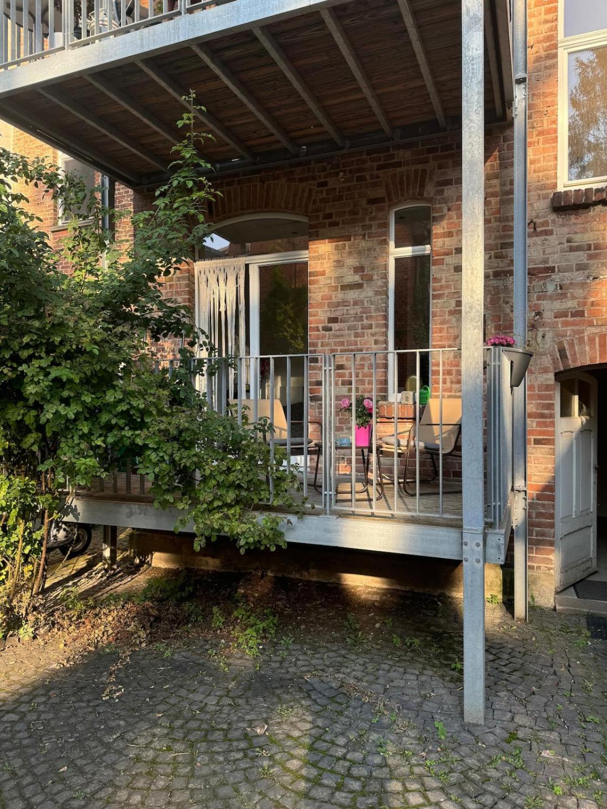1-Zimmer-Apartment mit Balkon nähe ICE-Bahnhof