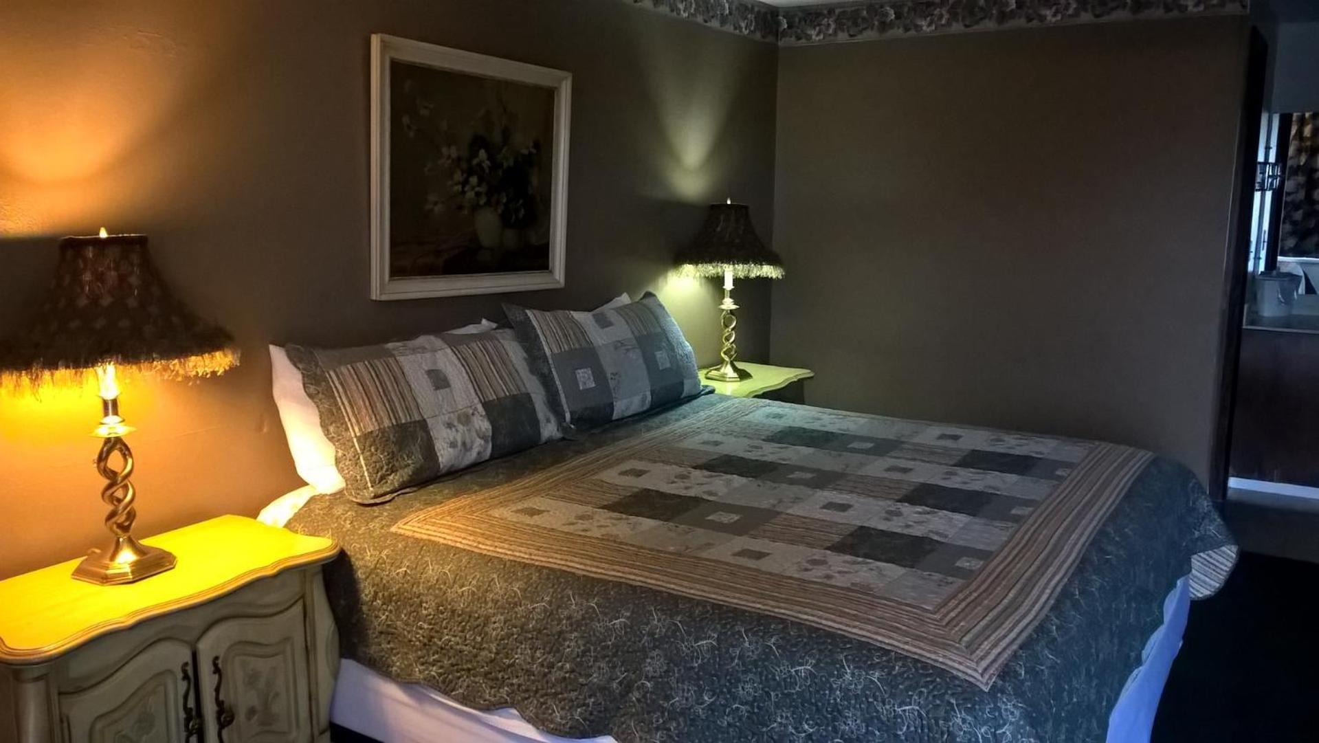 Dogwood Motel