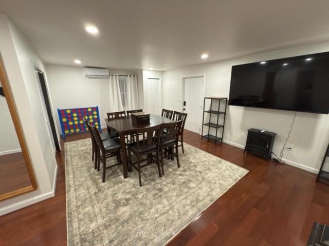 Modern Retreat Poconos 3BR Fire Pit Skiing