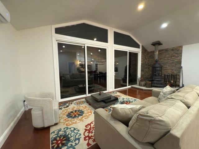 Modern Retreat Poconos 3BR Fire Pit Skiing
