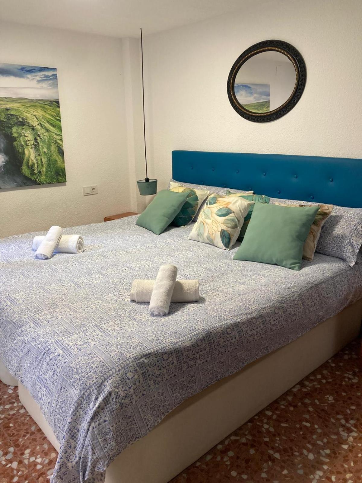Amparo Home Family Stay near ADDA, Plaza de Toros & General Hospital