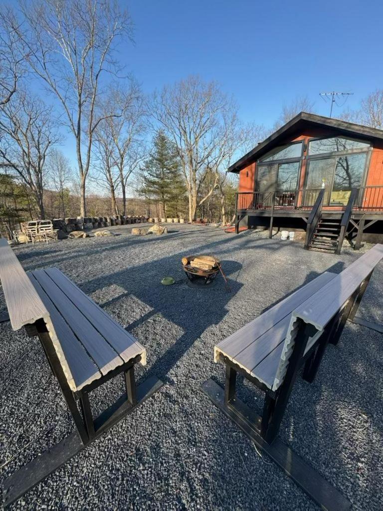 Modern Retreat Poconos 3BR Fire Pit Skiing