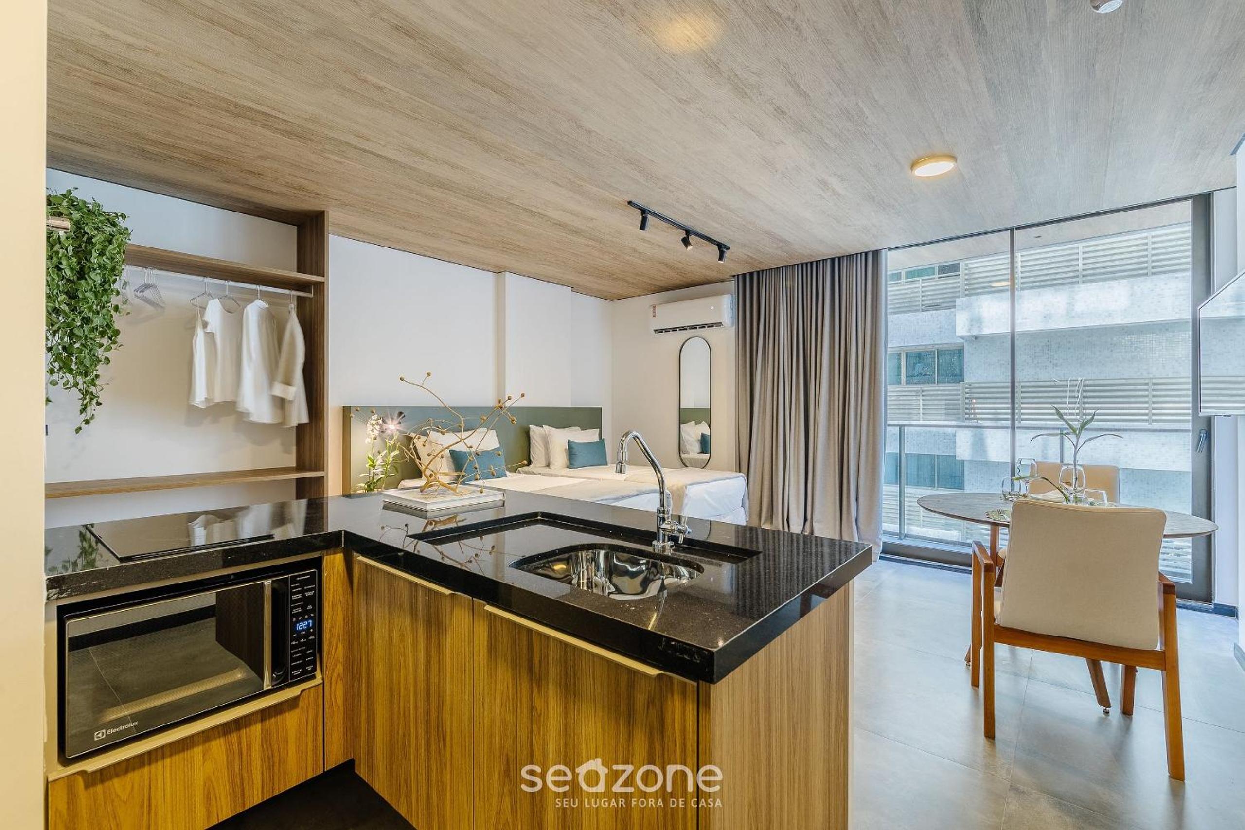 NWTs - Studios in Building with Sea View