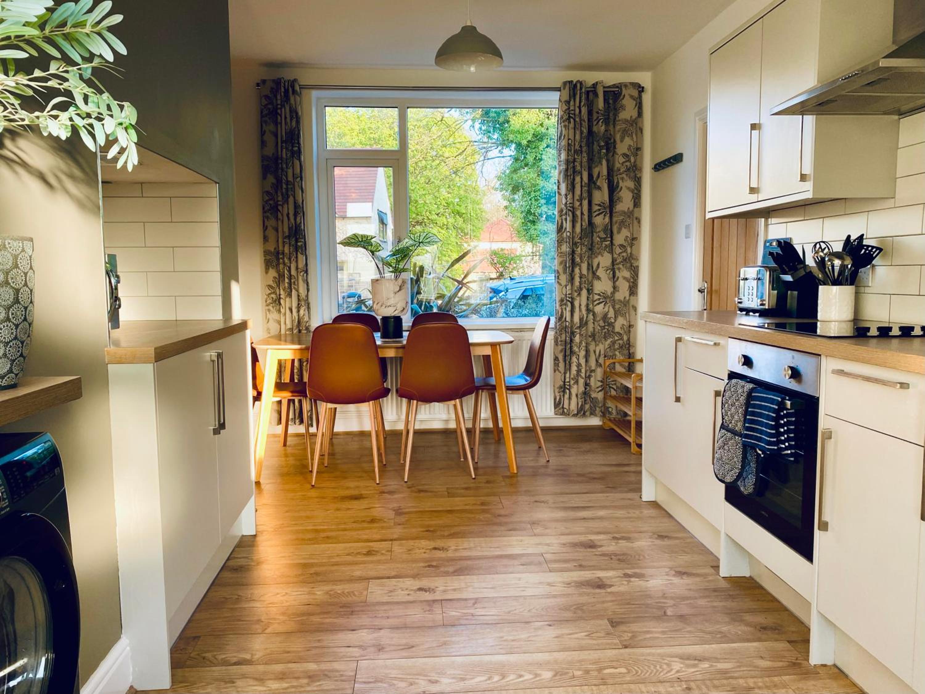 LOOK at the Views - Huddersfield Haven Sleeps 6, photo 3