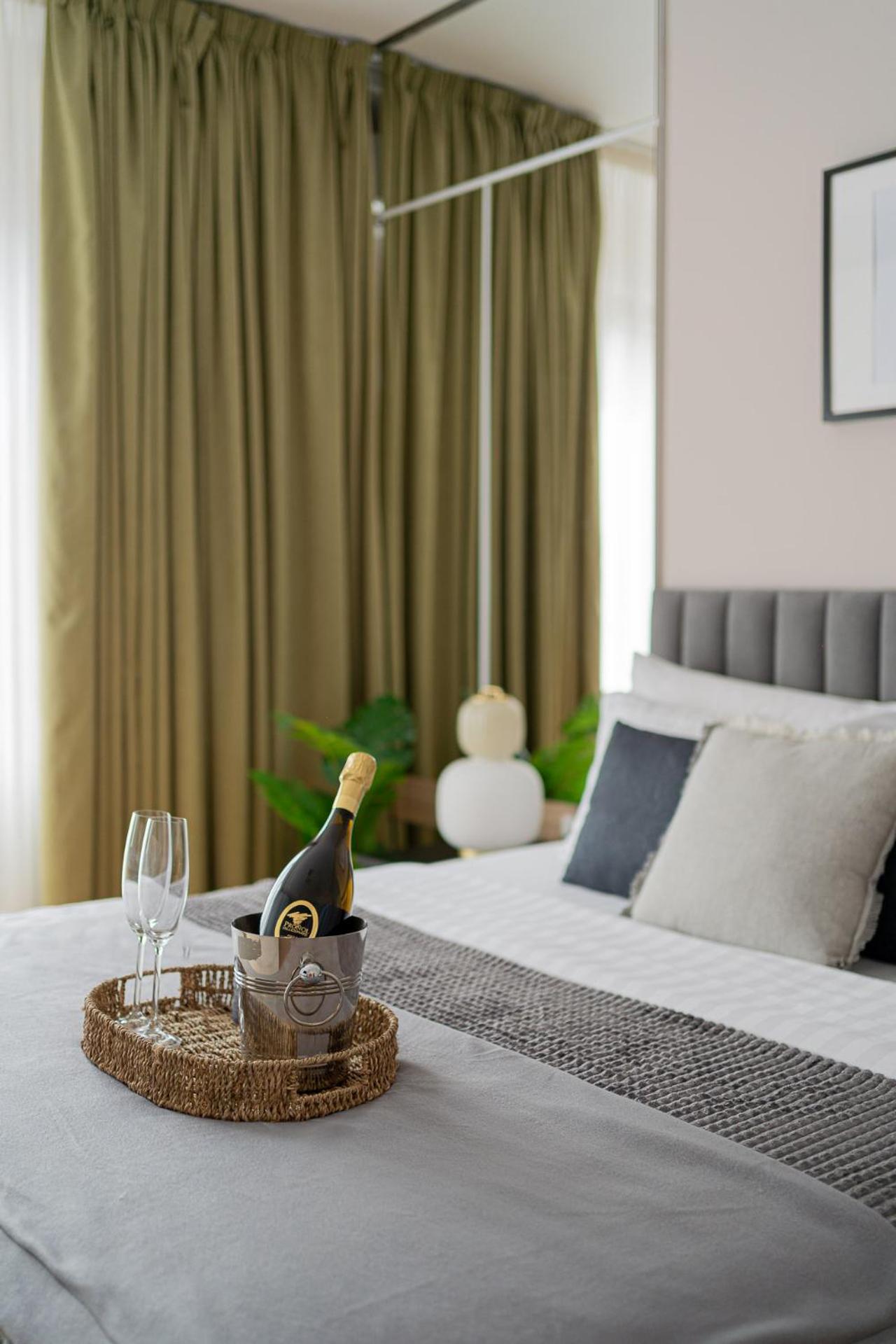 Urban 1BR Loft Residences - Modern Comfort in Bucharest Center