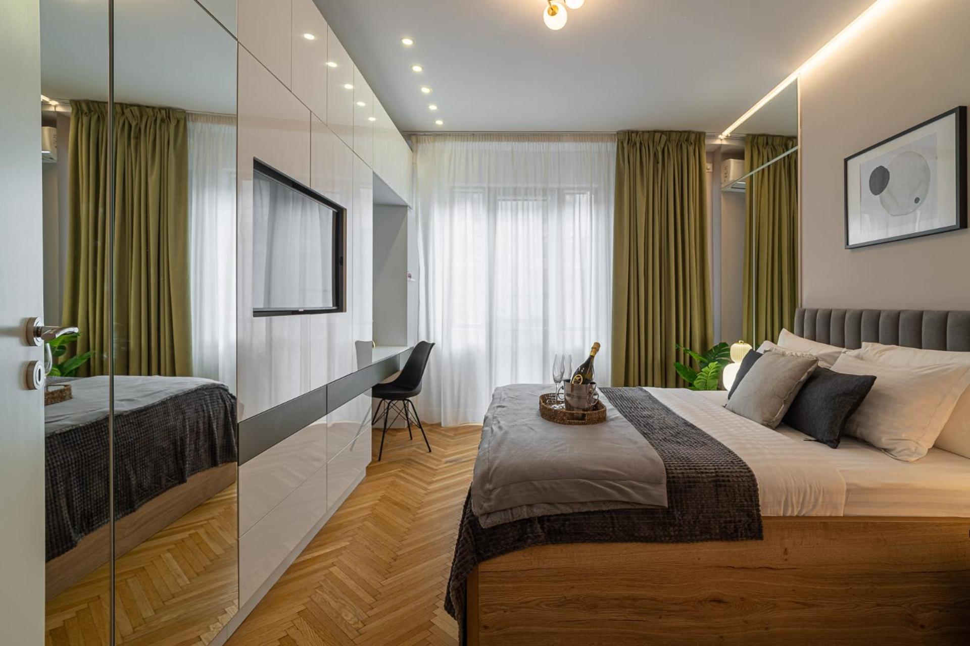 Urban 1BR Loft Residences - Modern Comfort in Bucharest Center