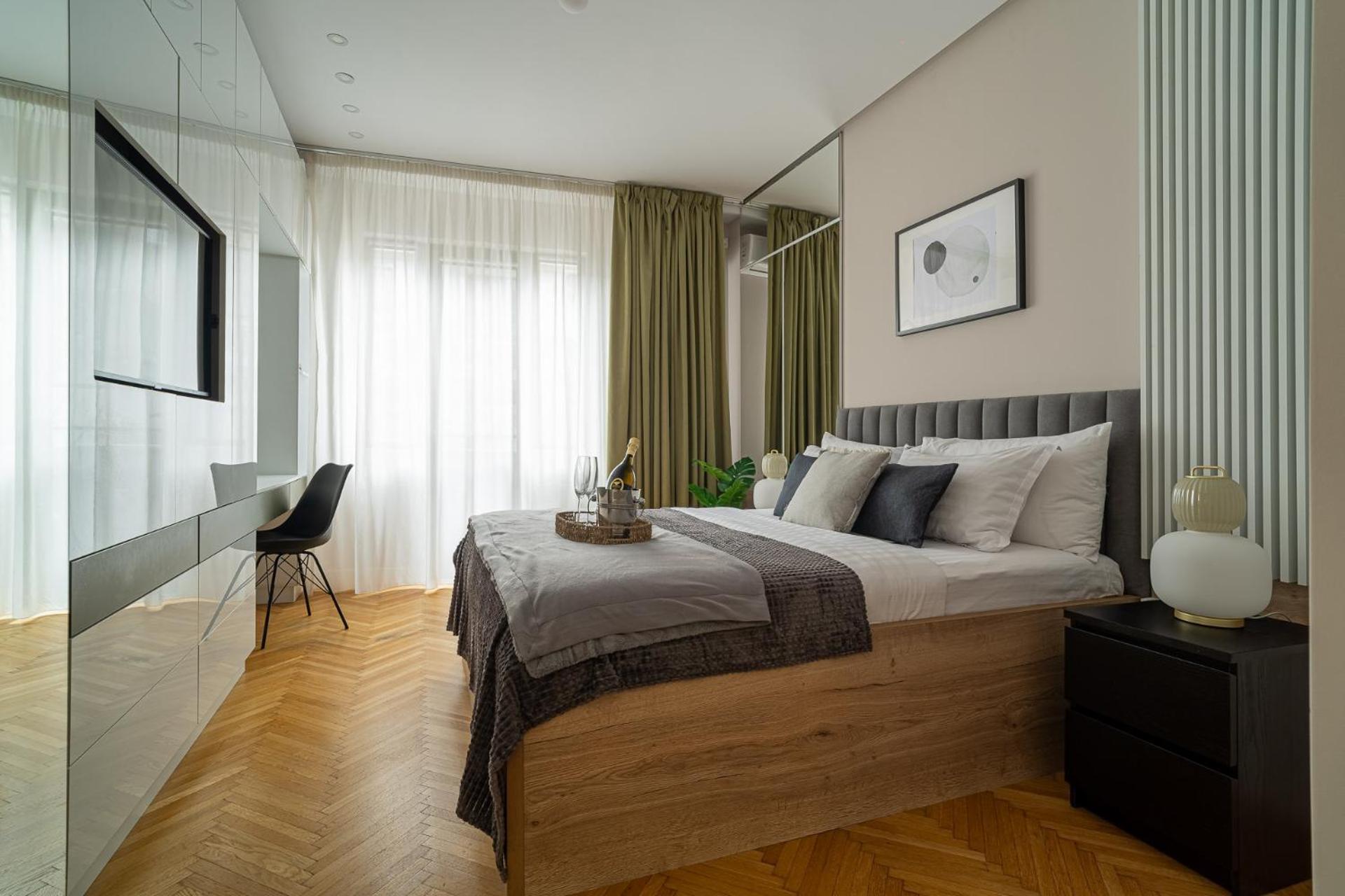Urban 1BR Loft Residences - Modern Comfort in Bucharest Center
