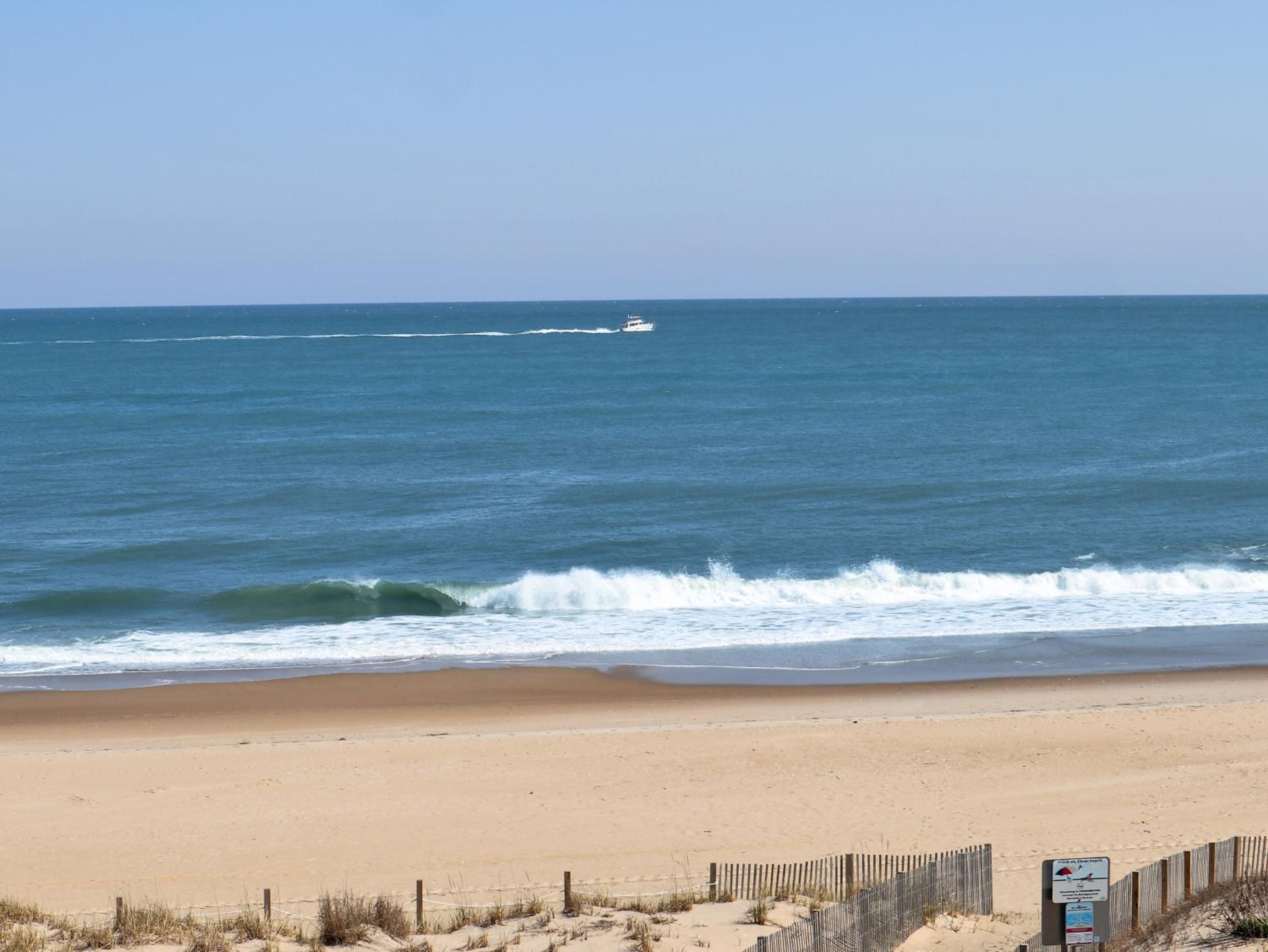 BeachBox III - The One with Unreal Beach Views - Couple's Getaway - Worcester House 401