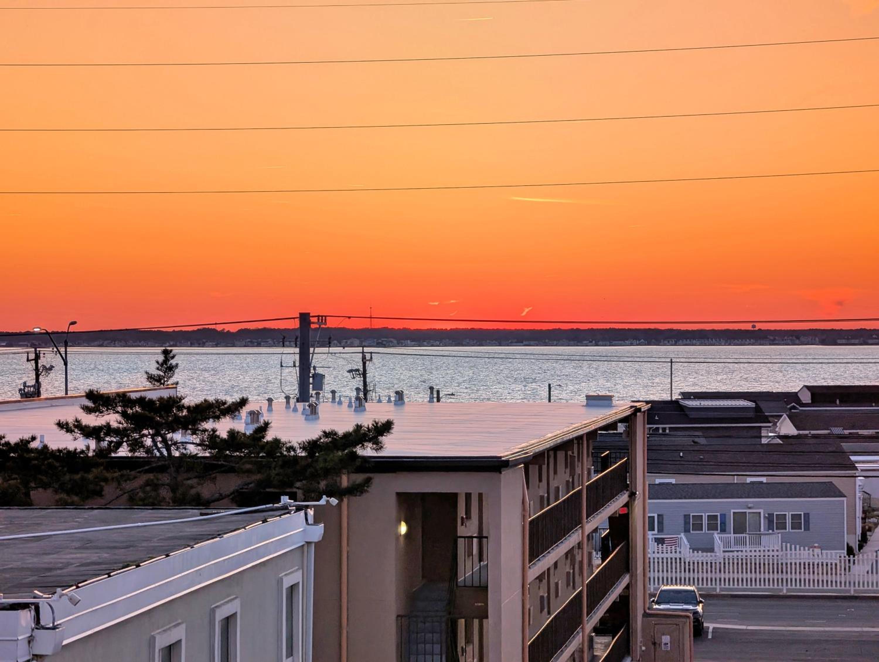 BeachBox III - The One with Unreal Beach Views - Couple's Getaway - Worcester House 401
