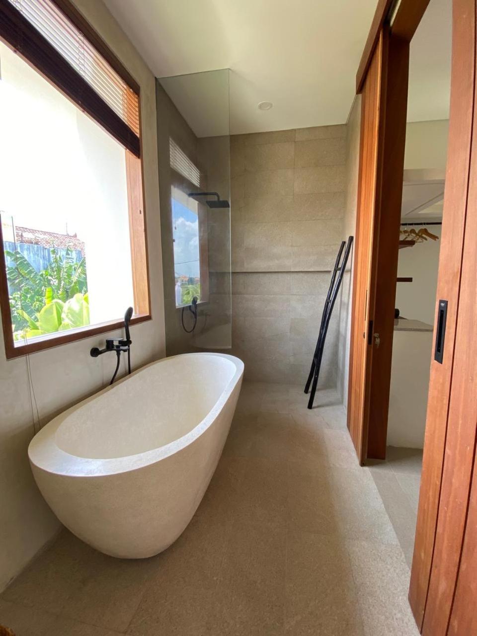 Kedungu Palm 2 - 3BR Villa in Kedungu