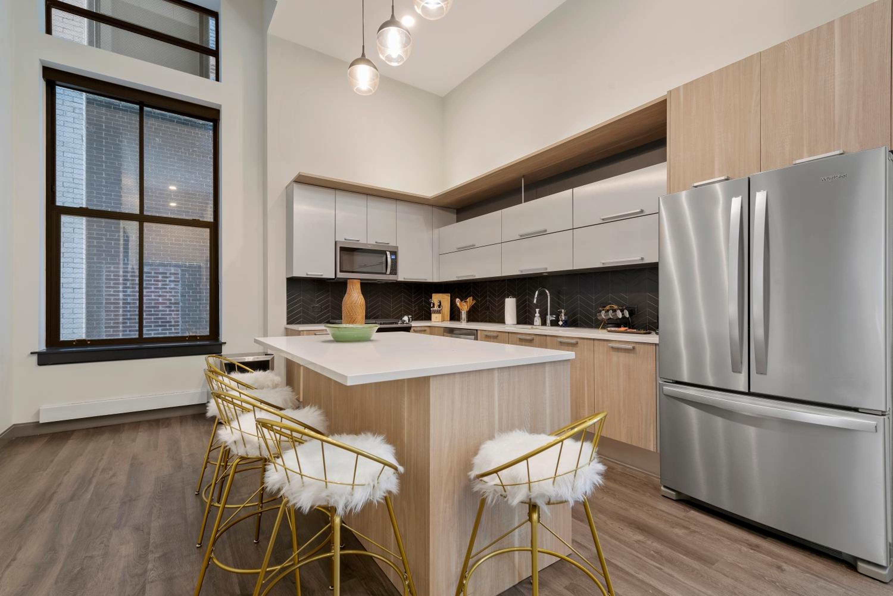Experience Downtown Chicago at Millennium - Luxury Apartments in The Loop