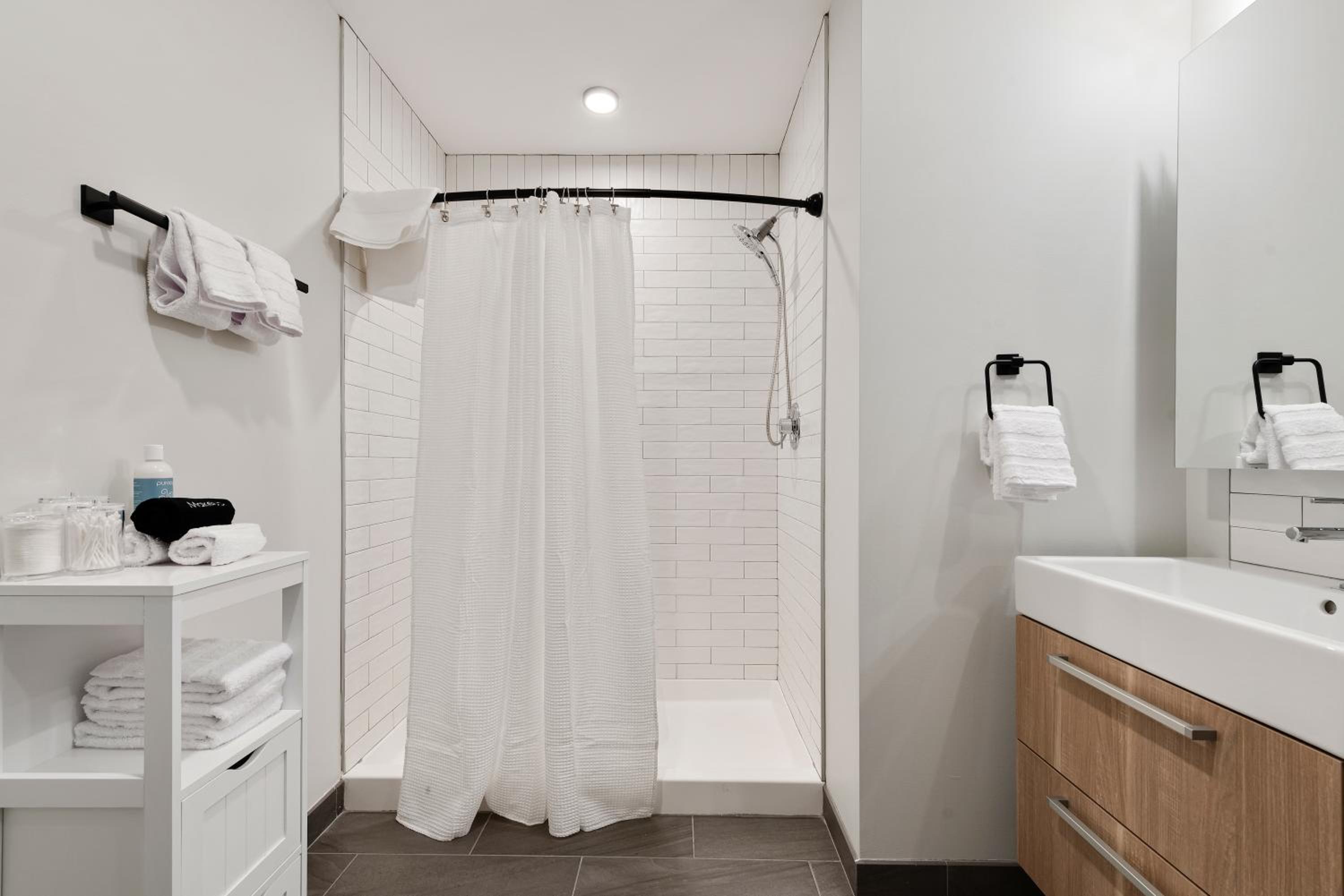 Experience Downtown Chicago at Millennium - Luxury Apartments in The Loop