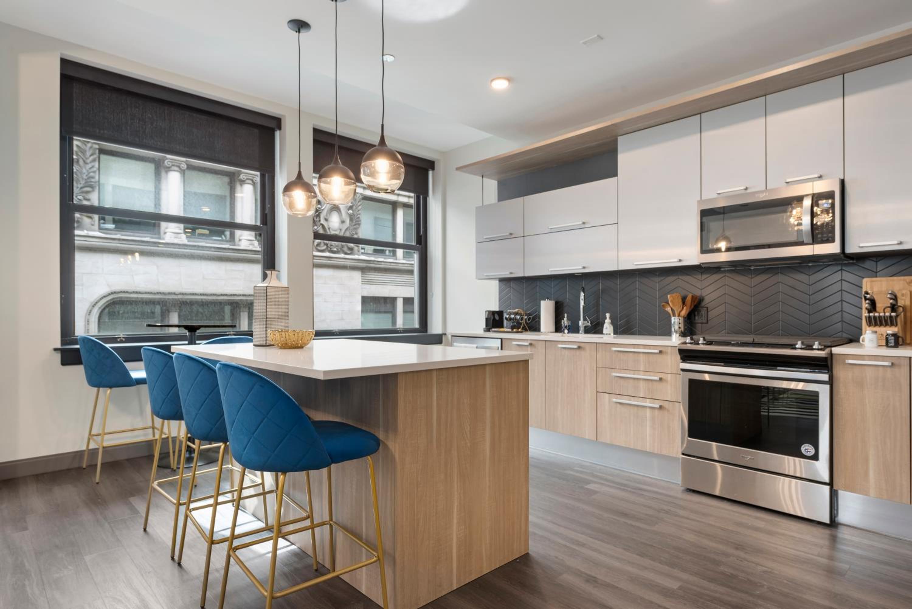 Experience Downtown Chicago at Millennium - Luxury Apartments in The Loop