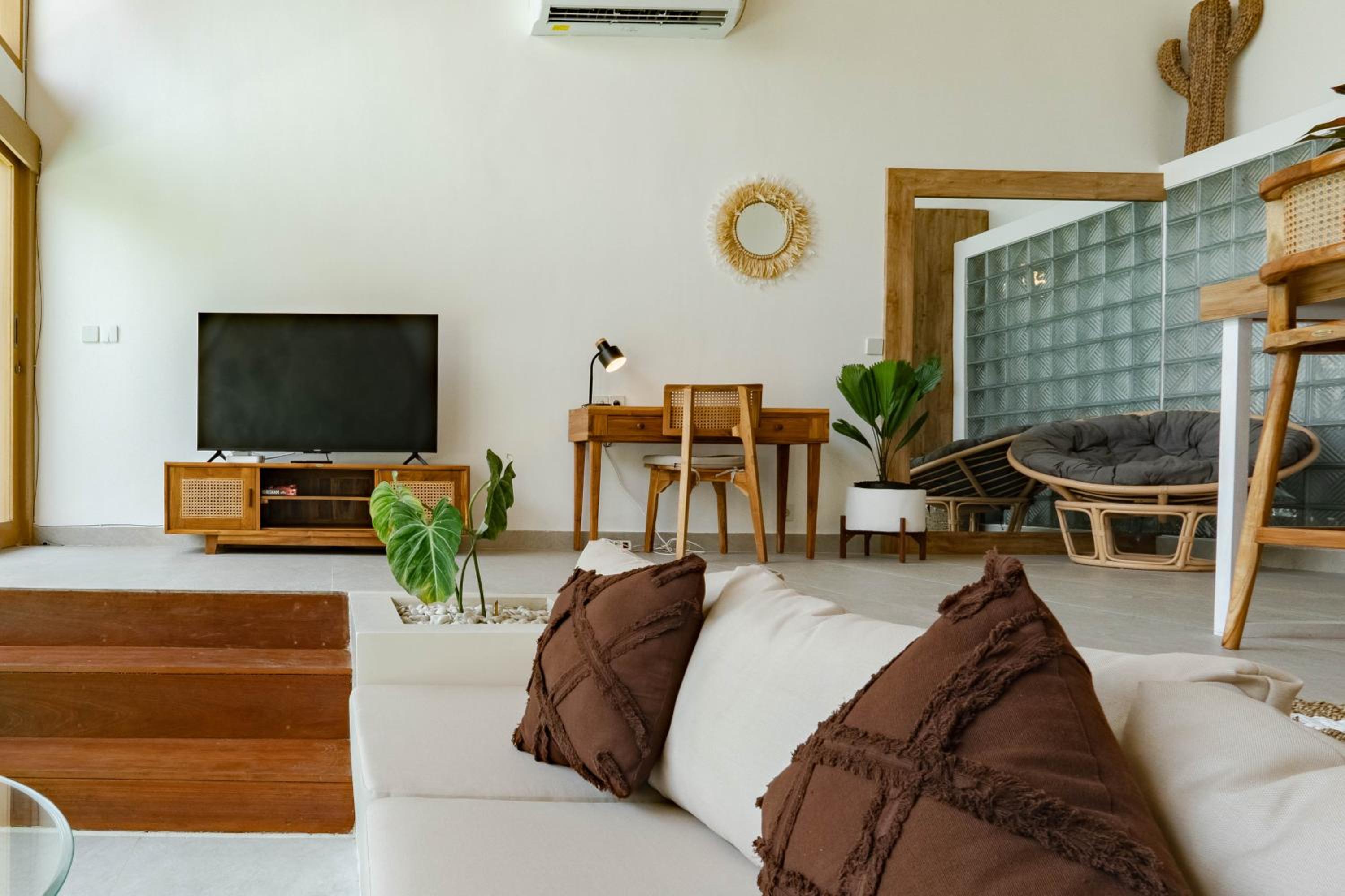 Villa Pelangi - 2BR Villa near Canggu