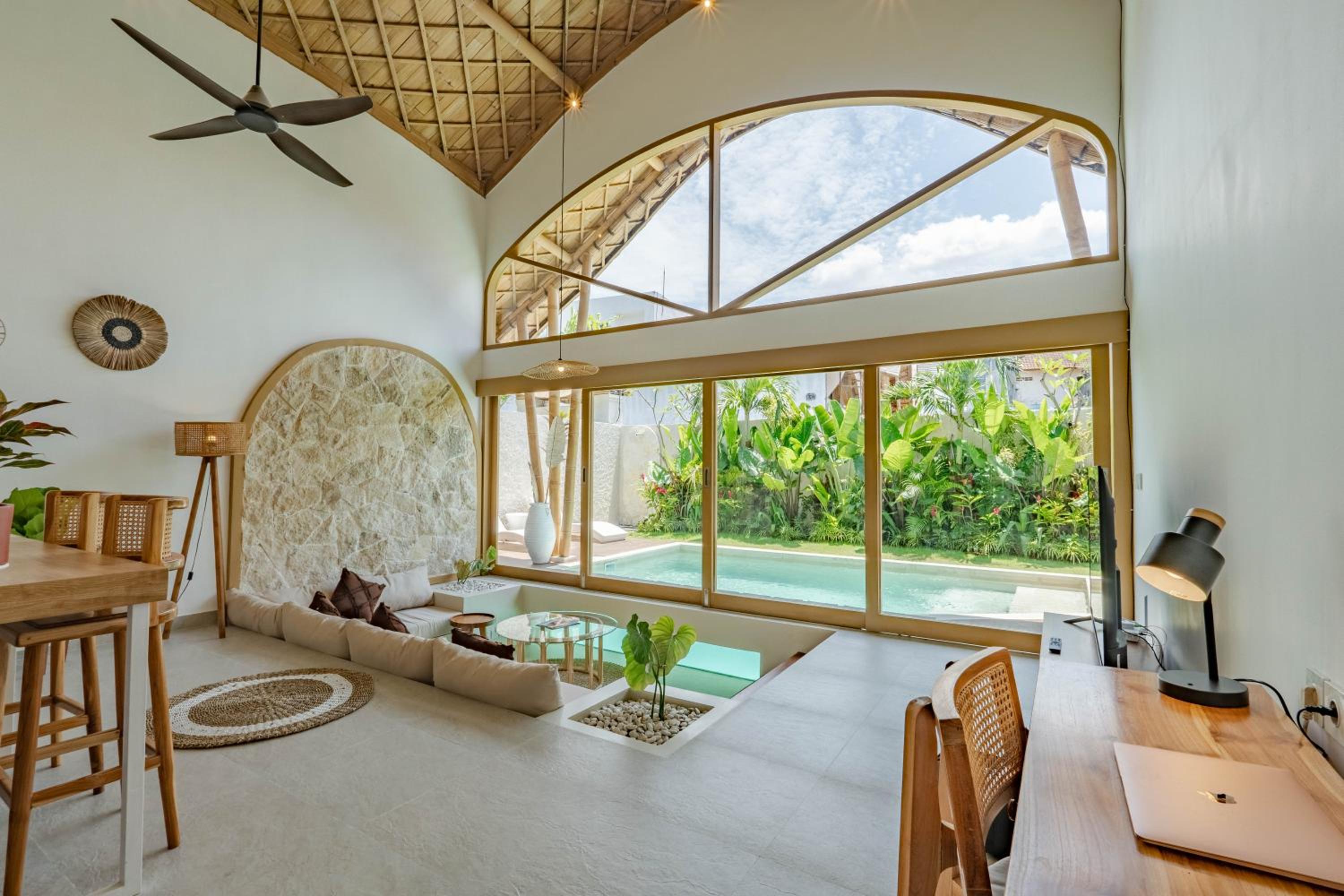 Villa Pelangi - 2BR Villa near Canggu