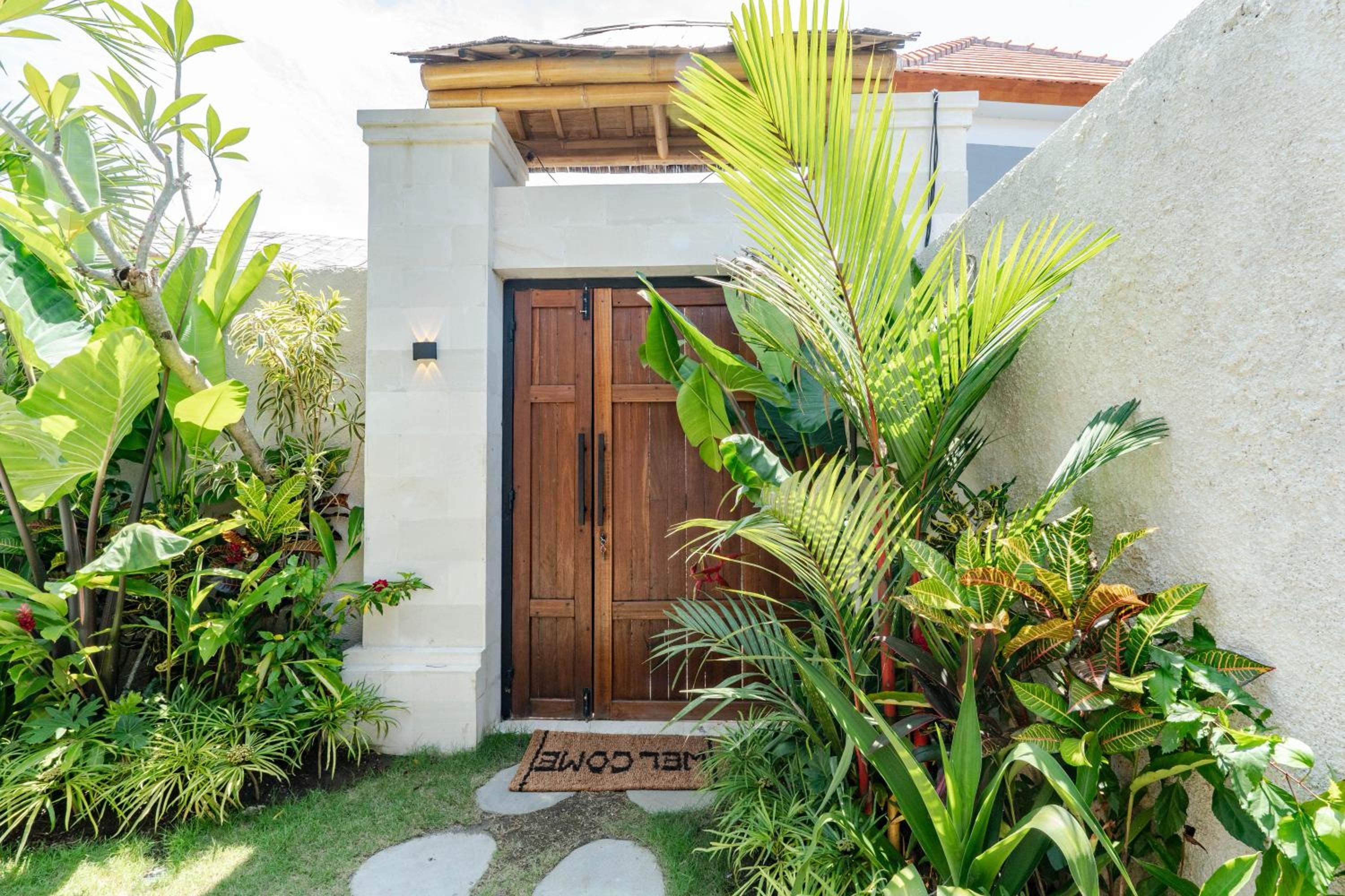 Villa Pelangi - 2BR Villa near Canggu