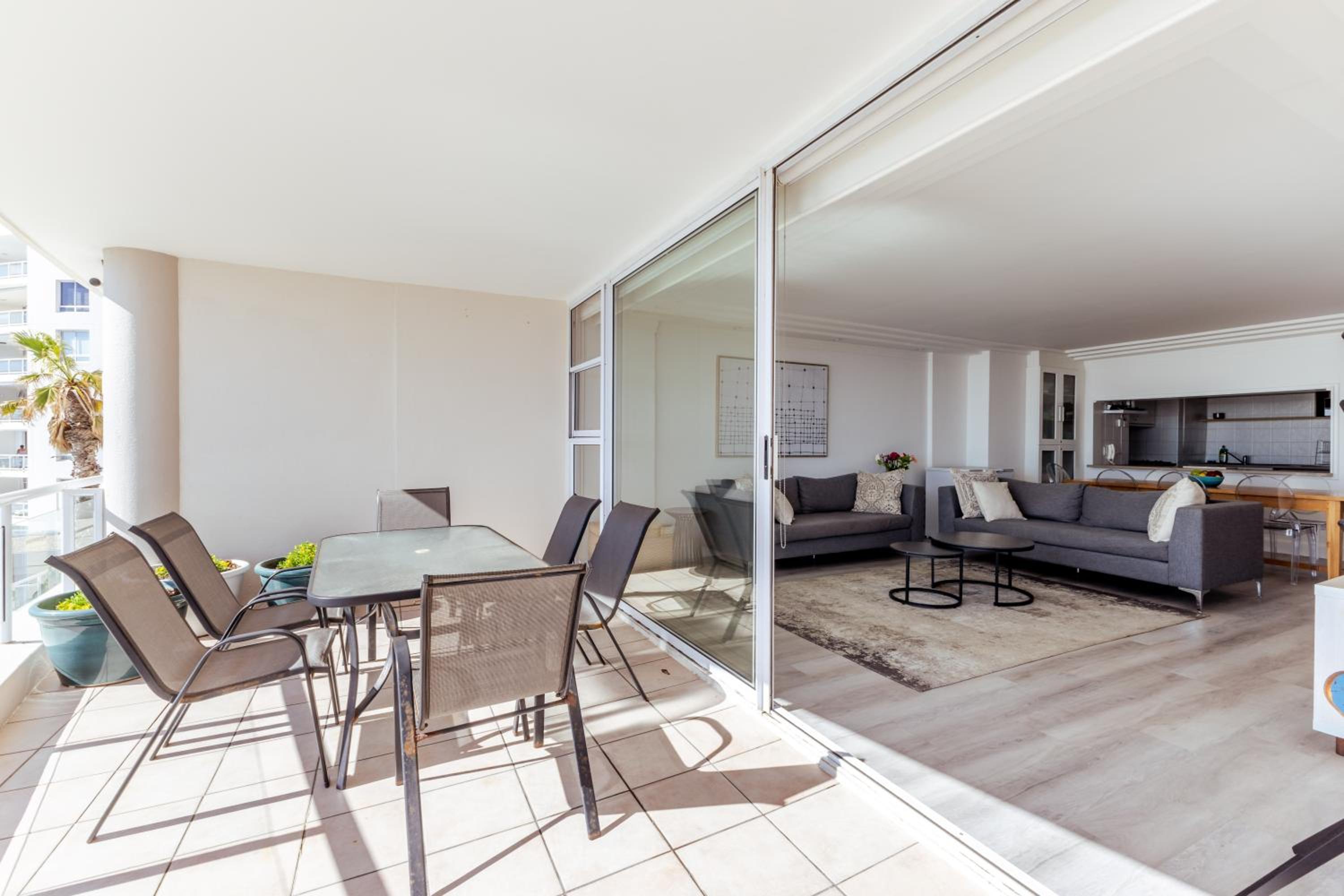 Bantry Place Beach Apartment