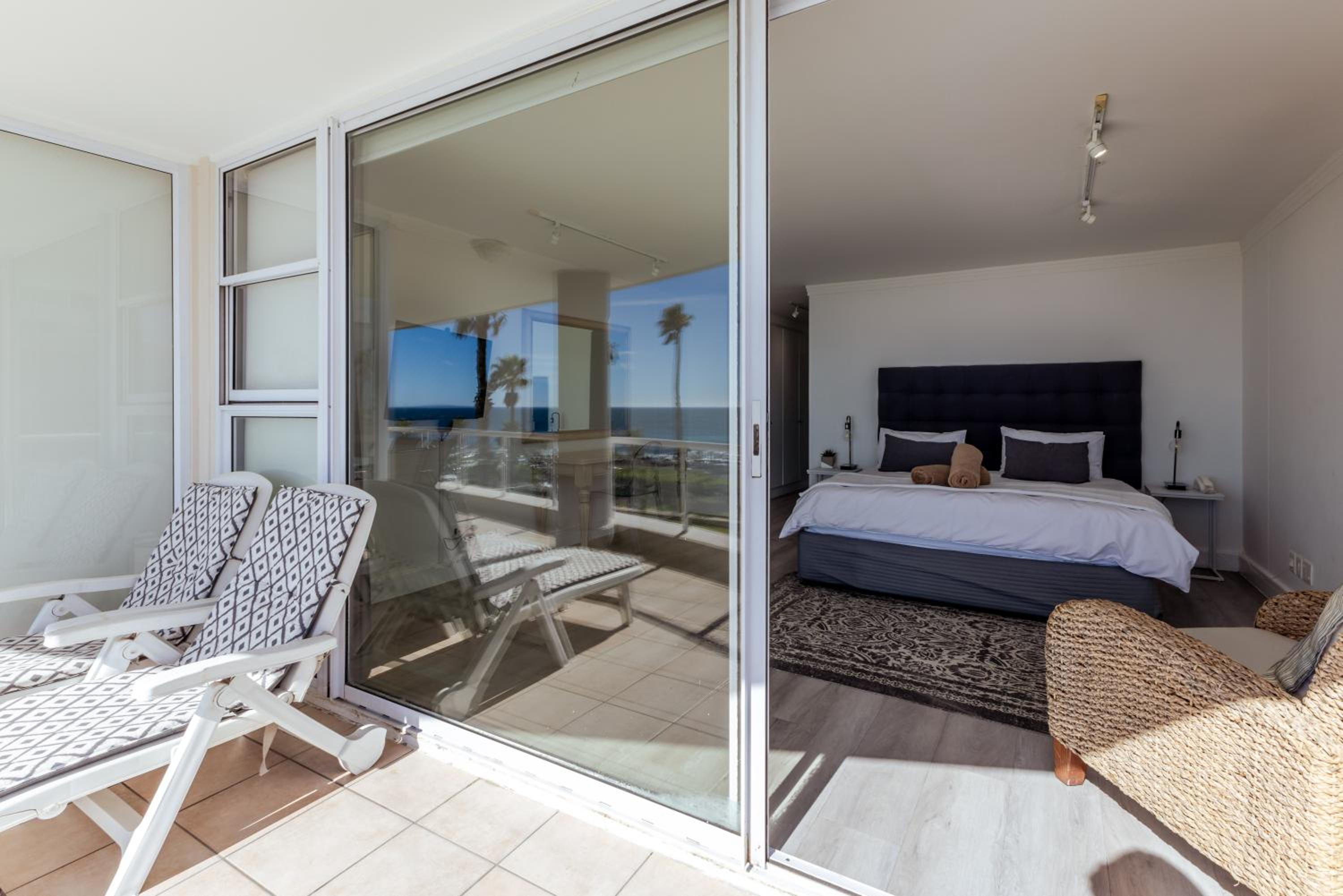 Bantry Place Beach Apartment