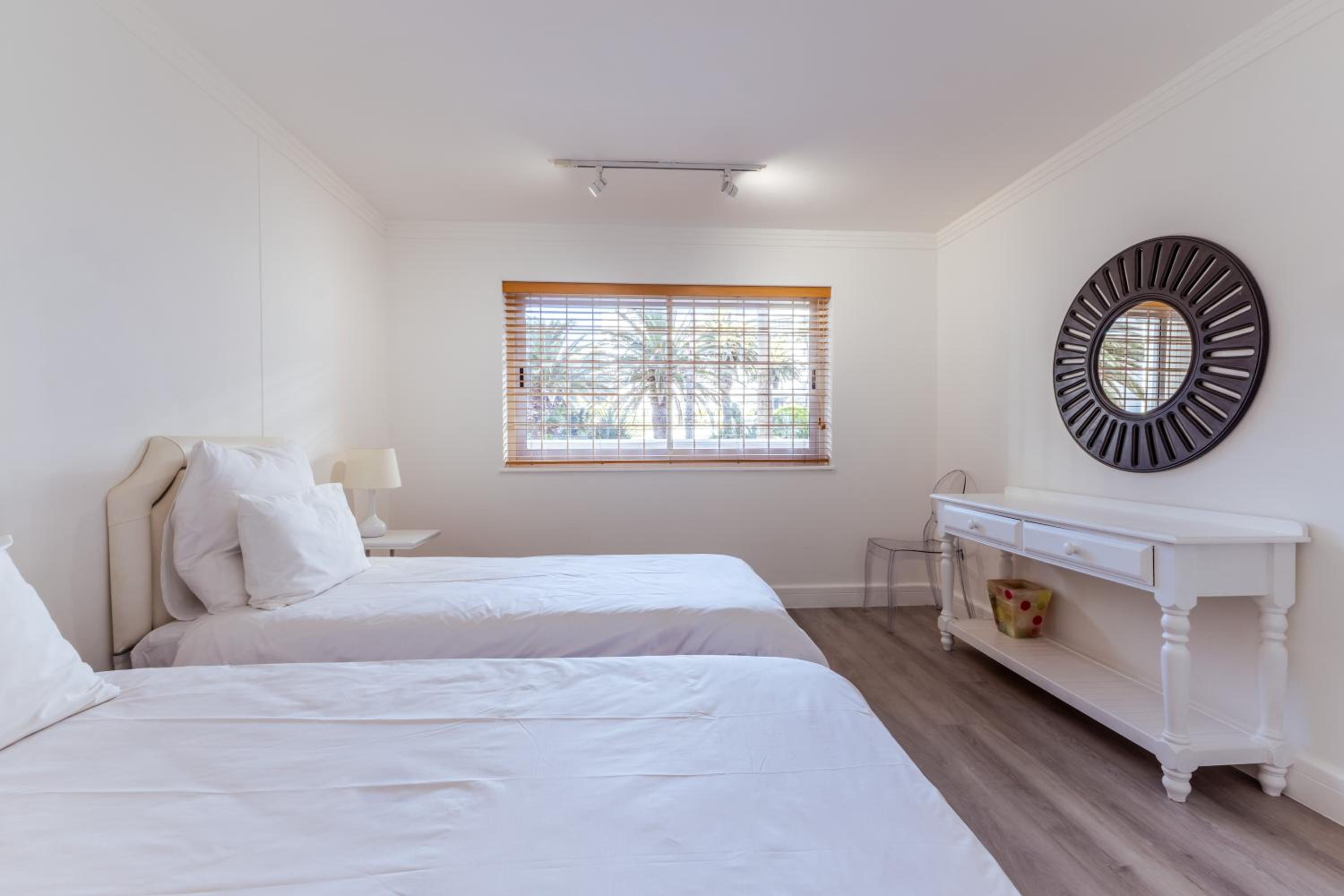 Bantry Place Beach Apartment