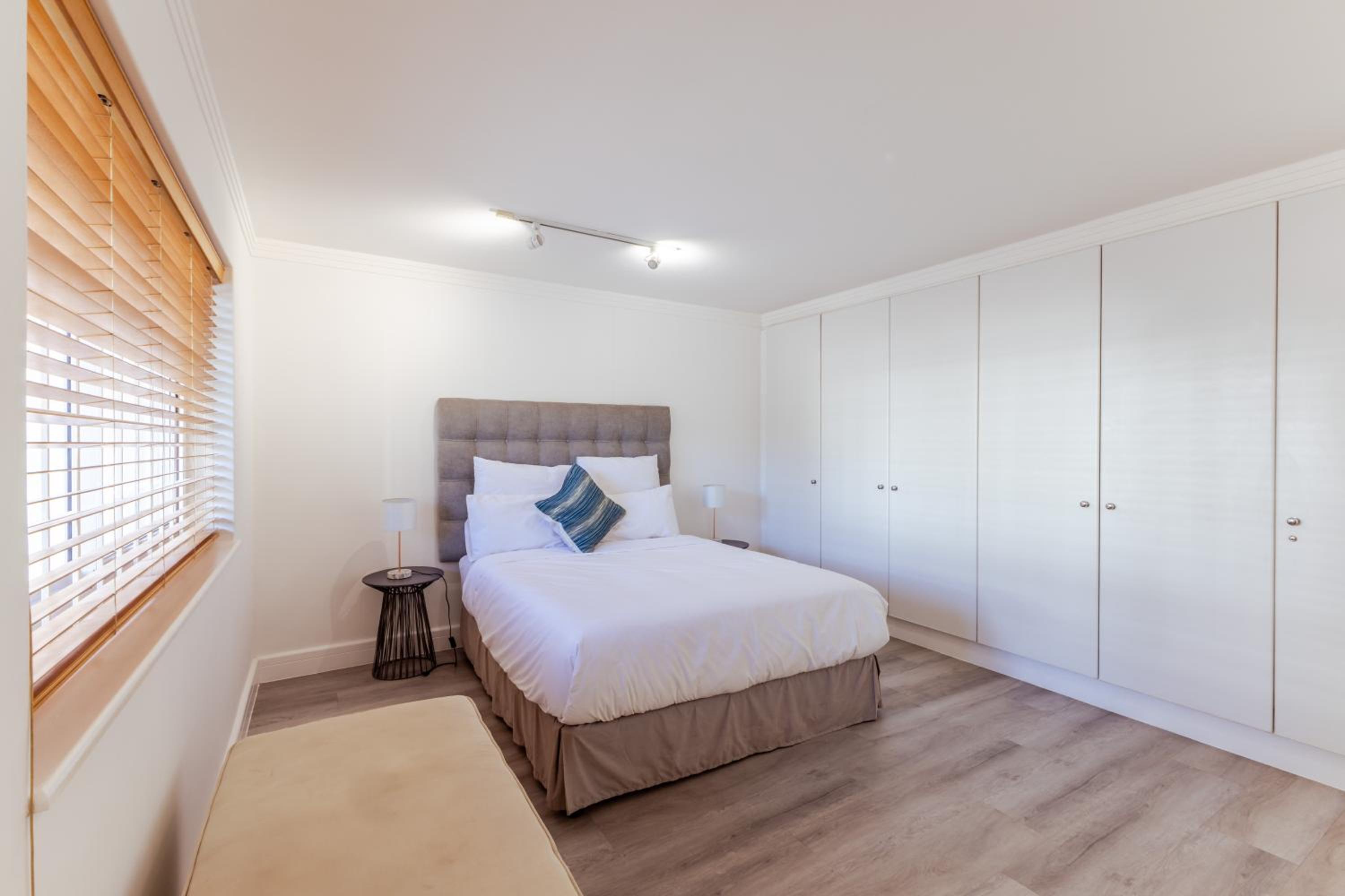 Bantry Place Beach Apartment