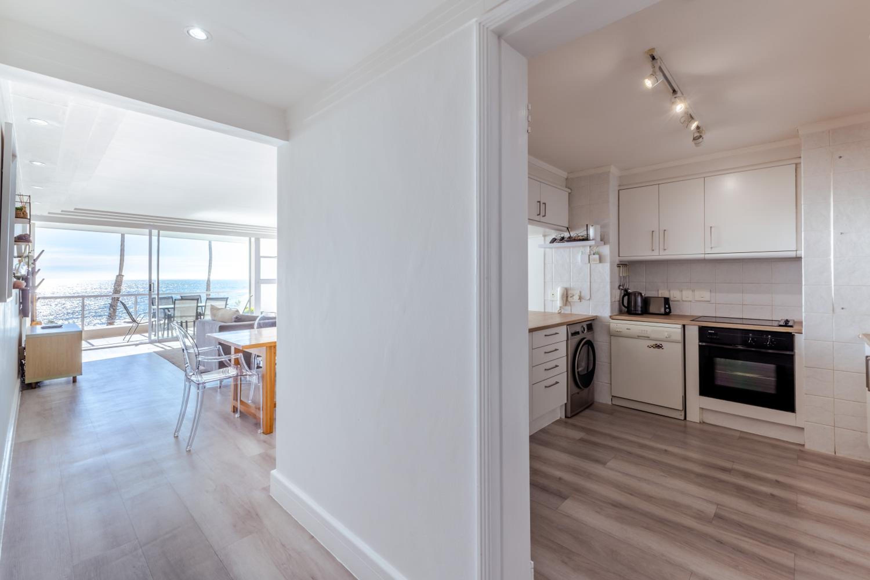 Bantry Place Beach Apartment