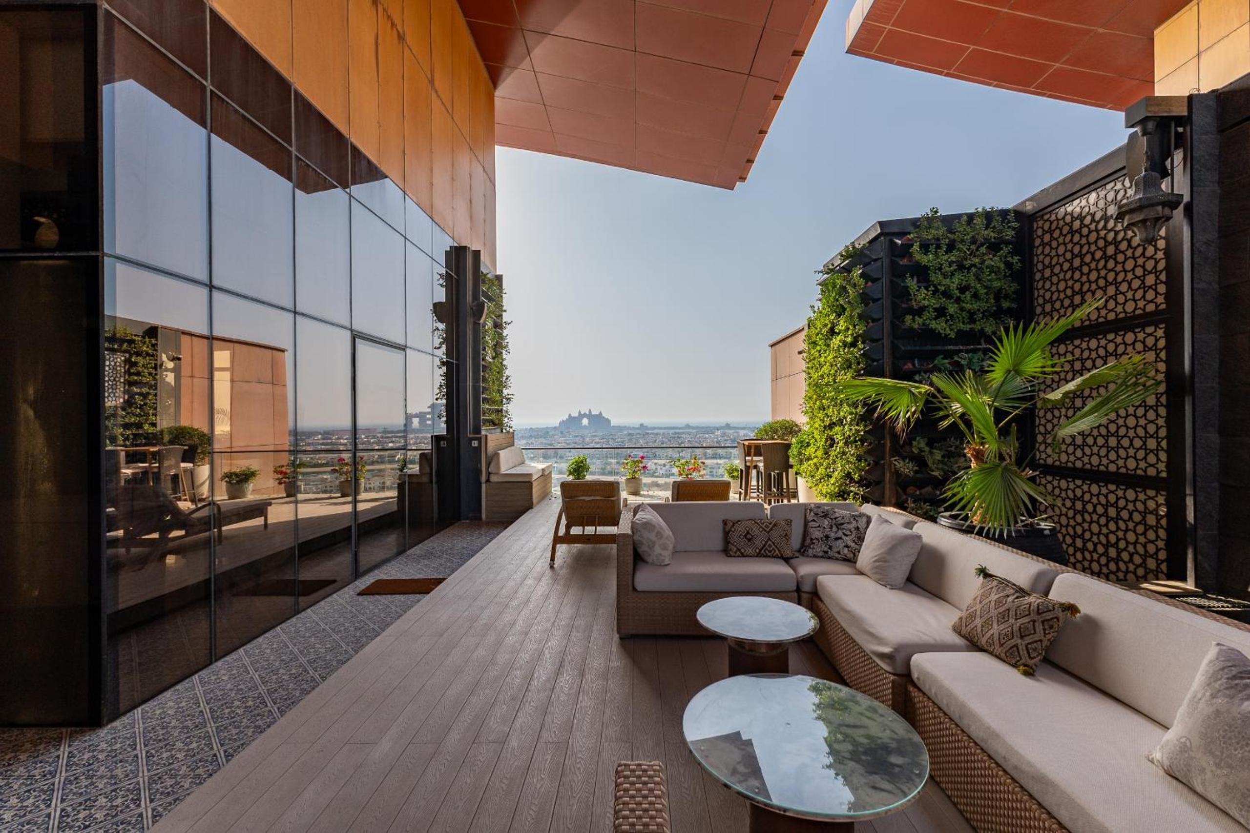 Tiara Residences, Palm Jumeirah Dubai - Mint Stay