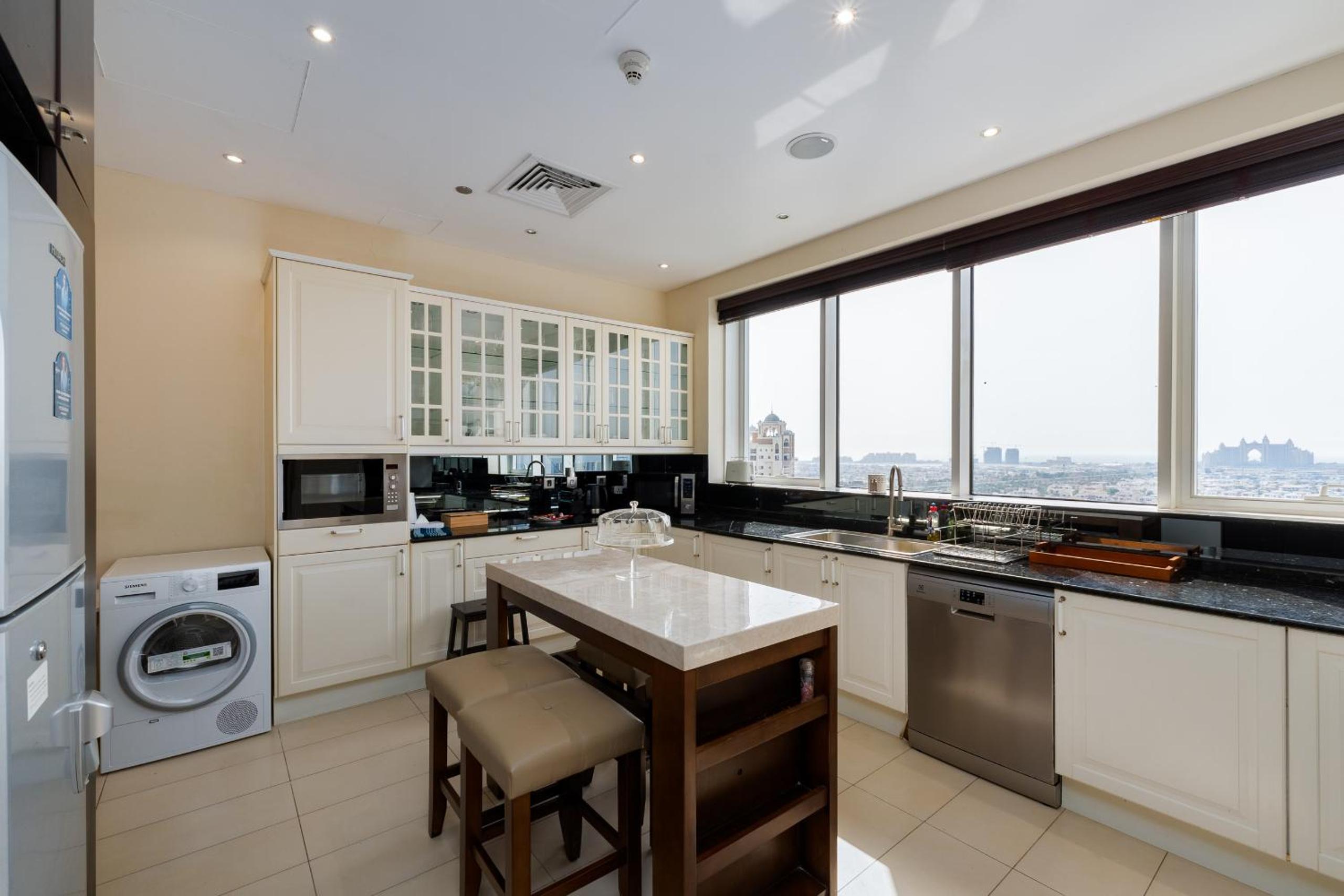 Tiara Residences, Palm Jumeirah Dubai - Mint Stay