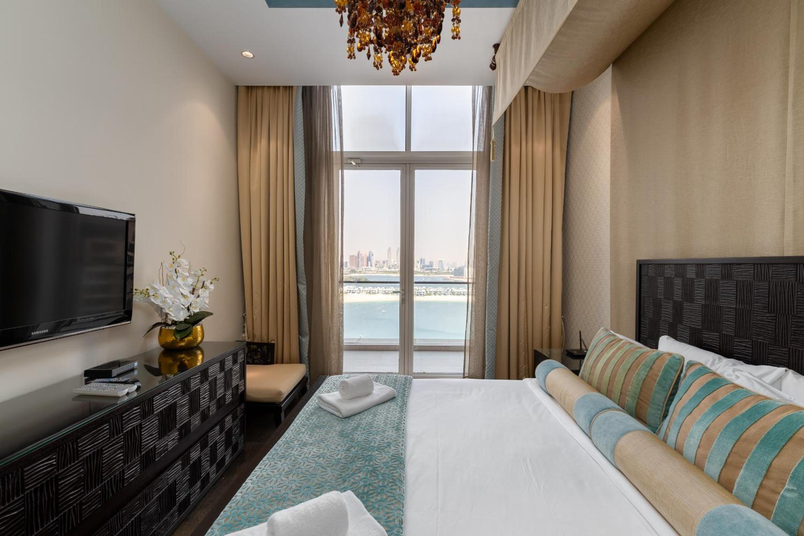 Tiara Residences, Palm Jumeirah Dubai - Mint Stay