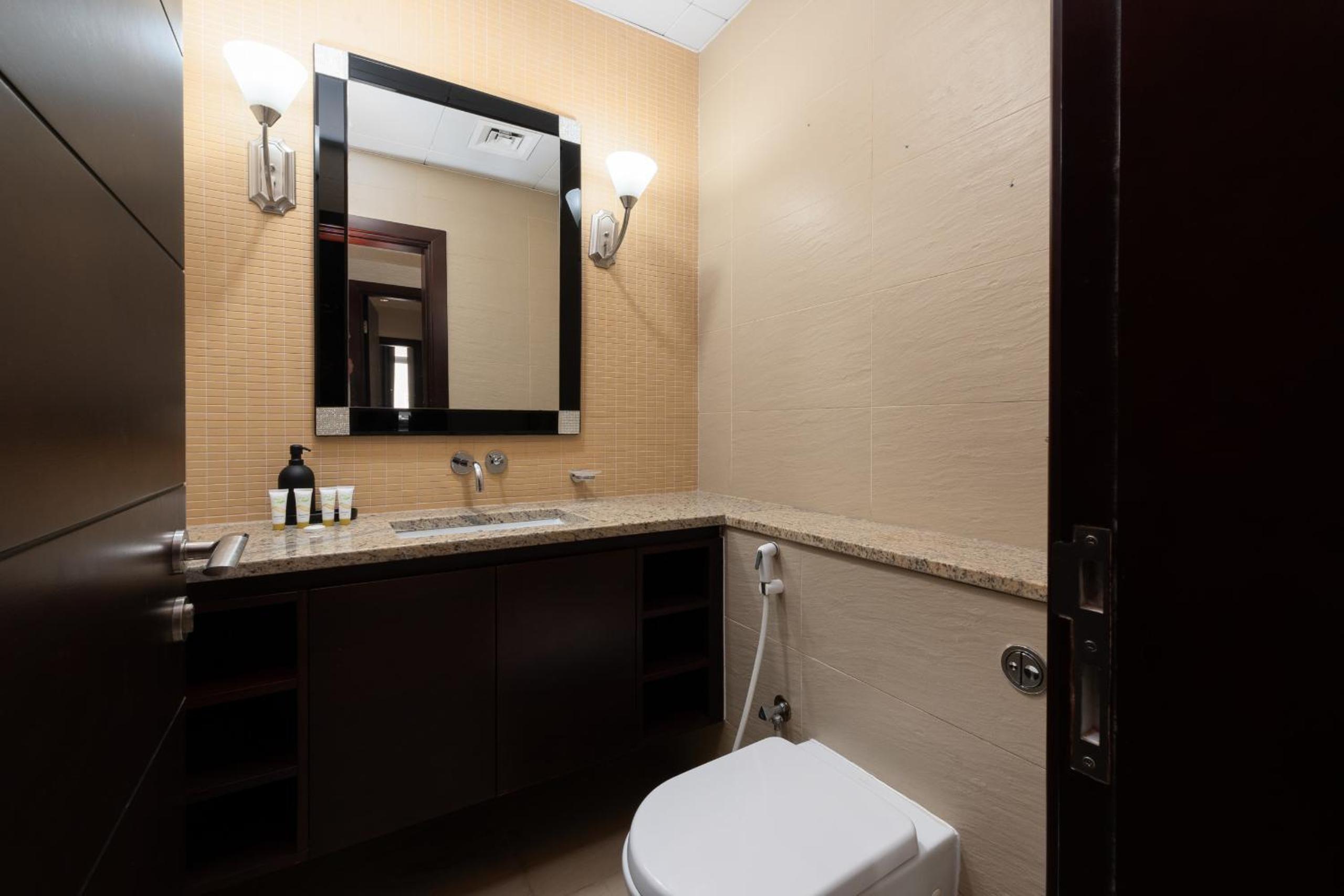Tiara Residences, Palm Jumeirah Dubai - Mint Stay