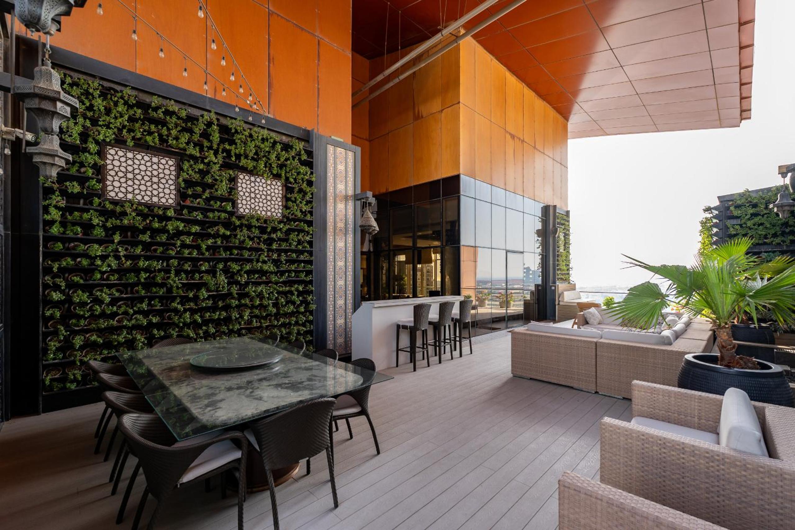 Tiara Residences, Palm Jumeirah Dubai - Mint Stay