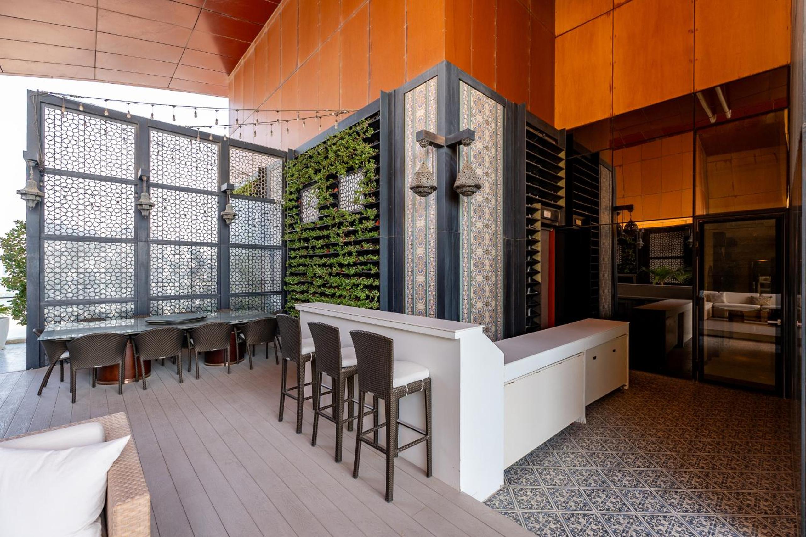 Tiara Residences, Palm Jumeirah Dubai - Mint Stay