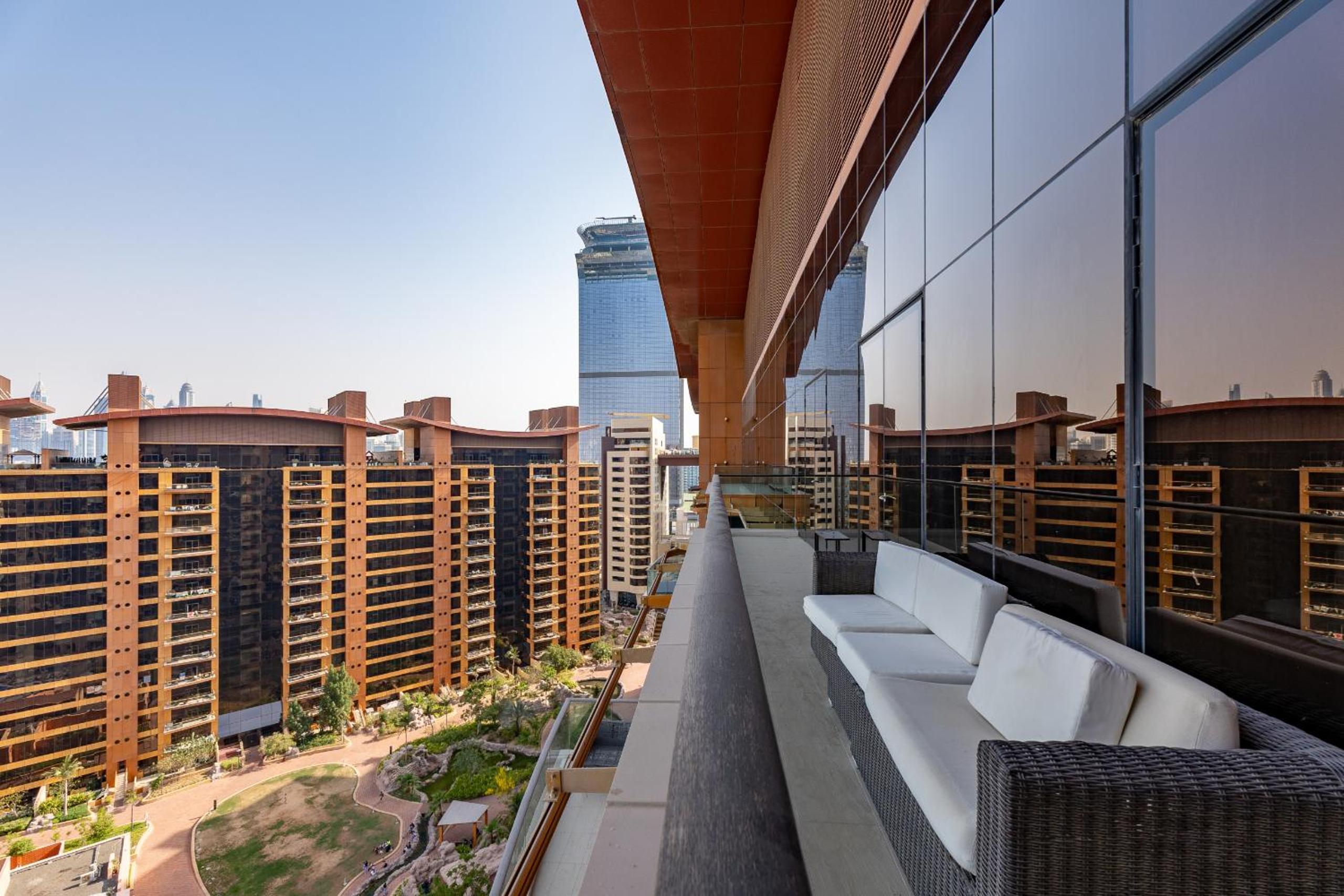 Tiara Residences, Palm Jumeirah Dubai - Mint Stay