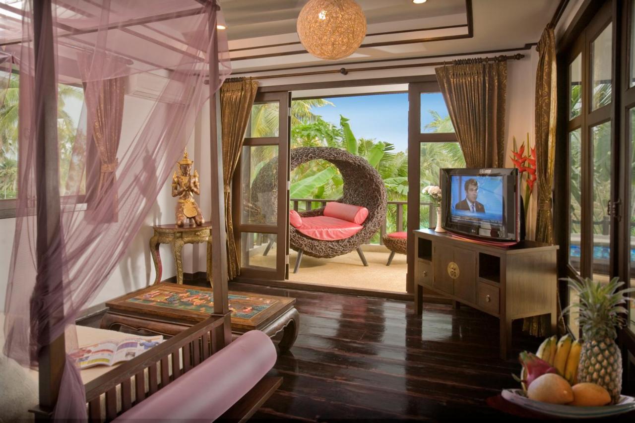Paradise Island Estate