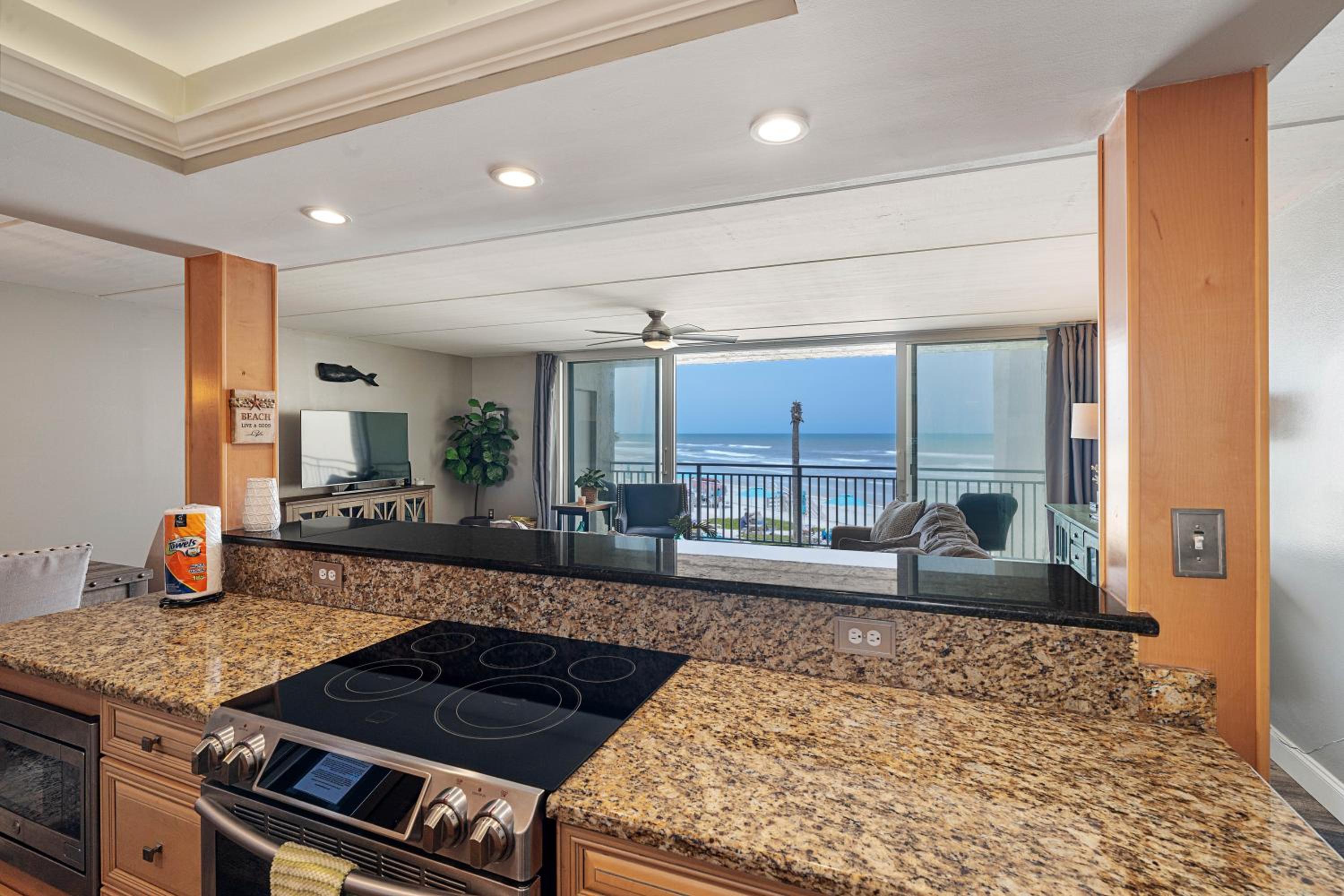 2BR Condo with Direct Beach & Pool Views NSB FL