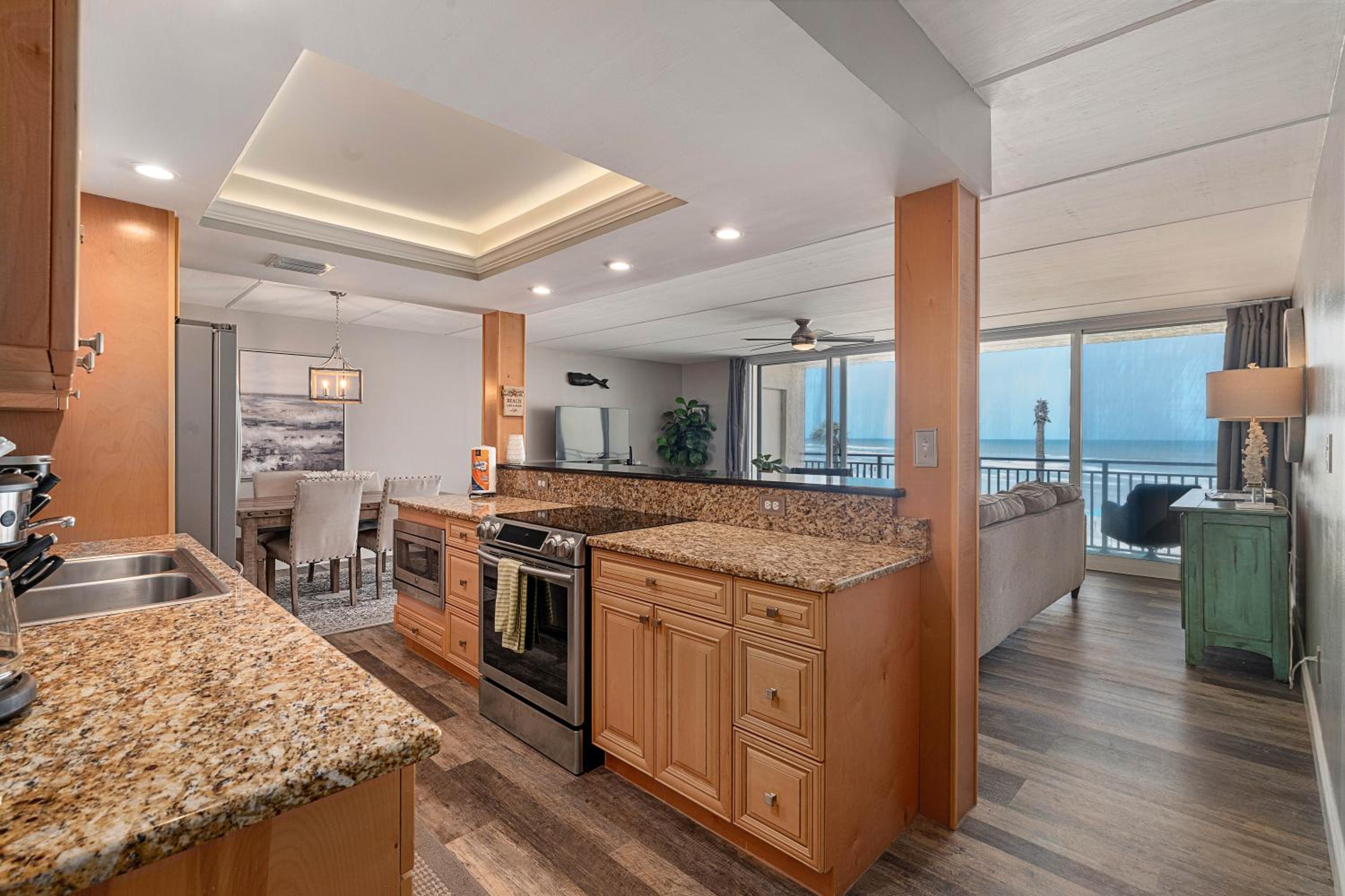 2BR Condo with Direct Beach & Pool Views NSB FL