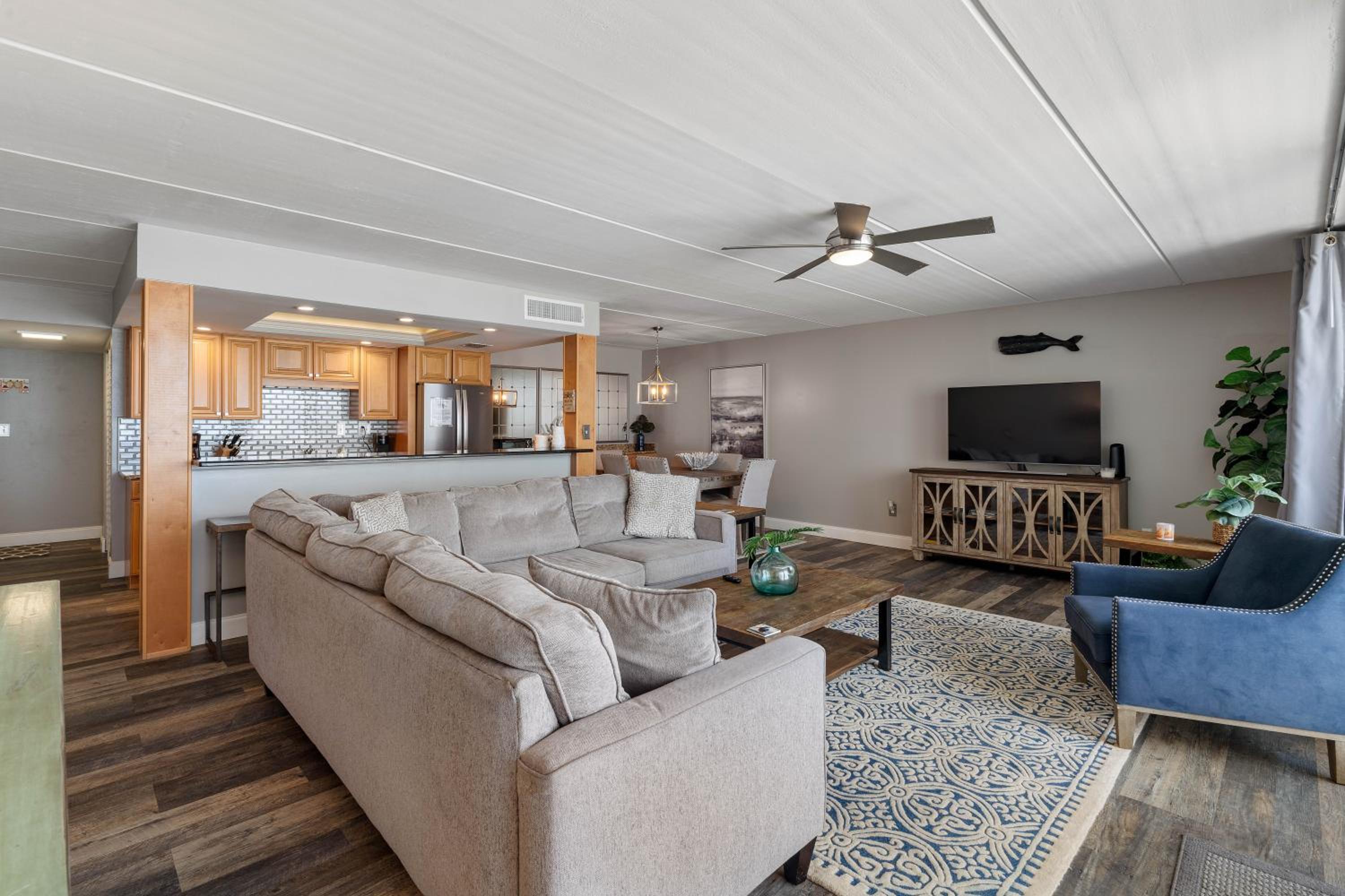 2BR Condo with Direct Beach & Pool Views NSB FL