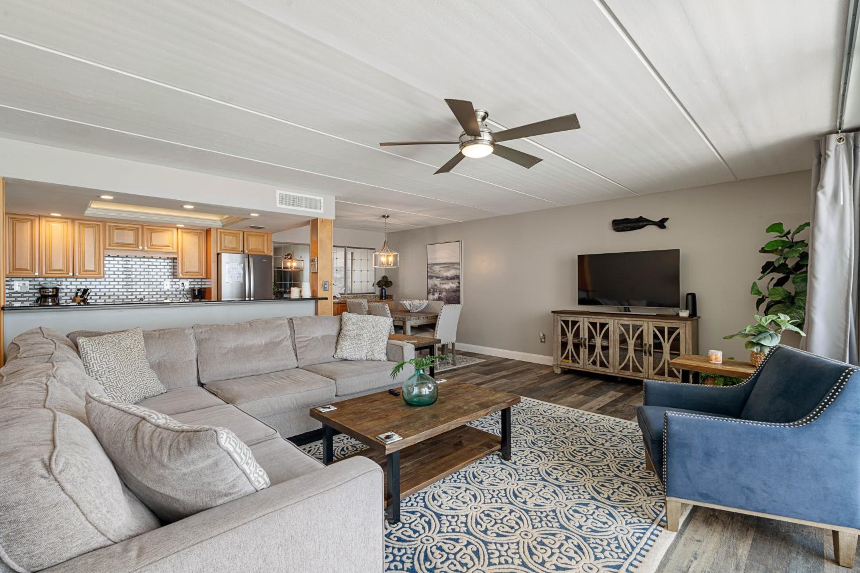 2BR Condo with Direct Beach & Pool Views NSB FL