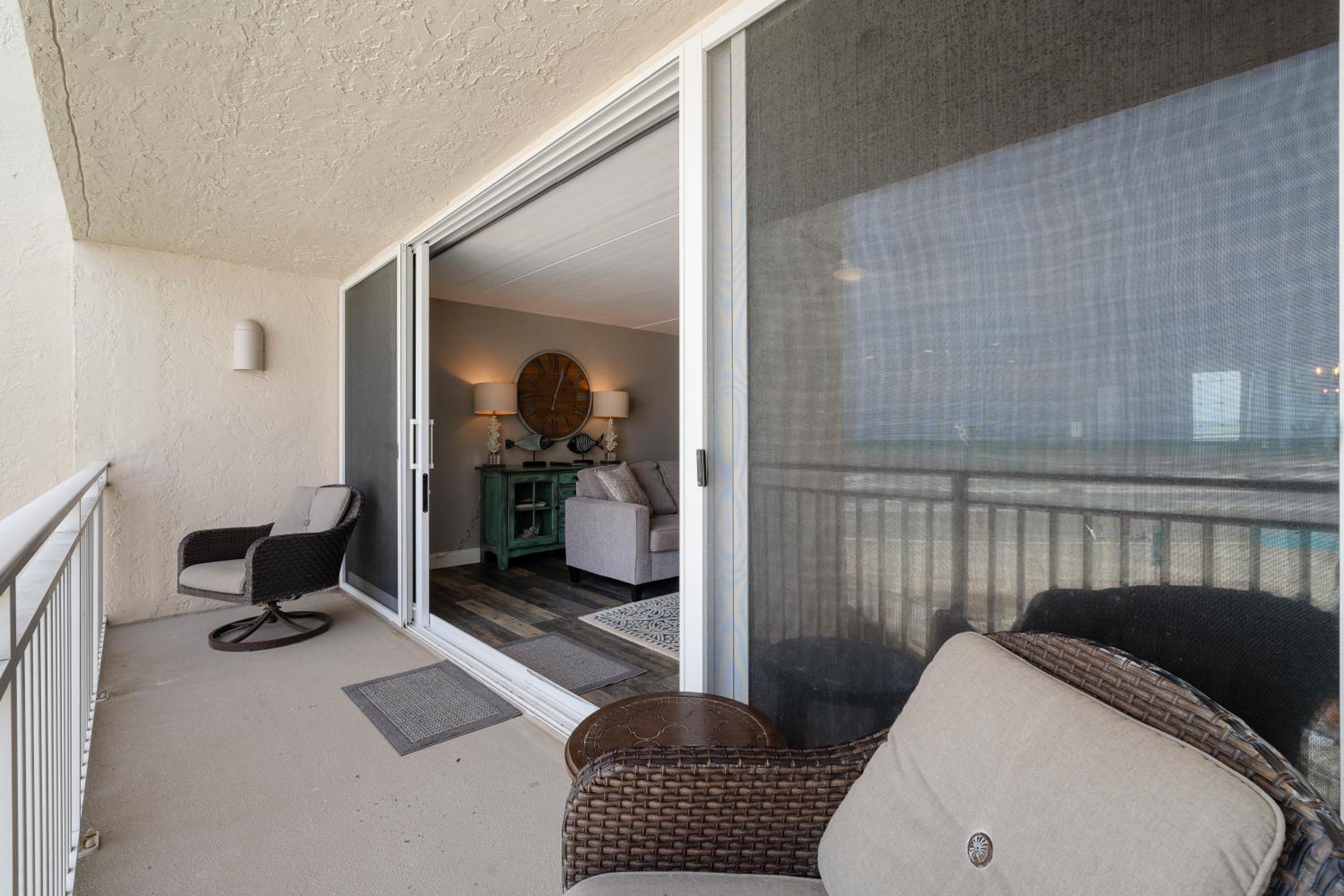 2BR Condo with Direct Beach & Pool Views NSB FL