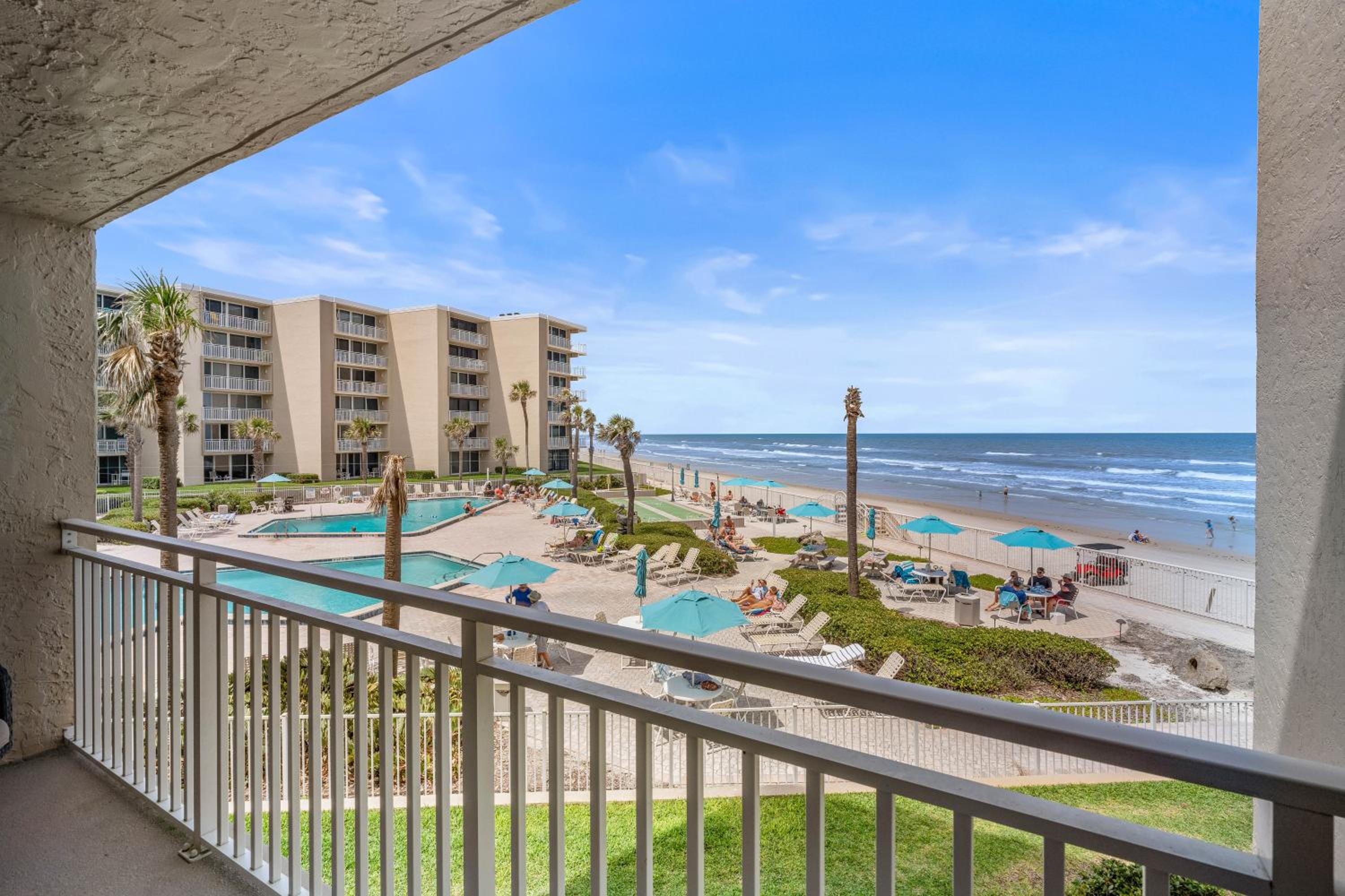 2BR Condo with Direct Beach & Pool Views NSB FL