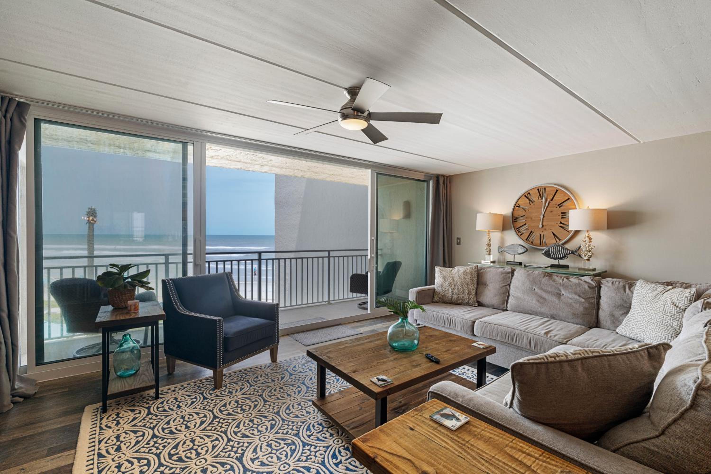 2BR Condo with Direct Beach & Pool Views NSB FL