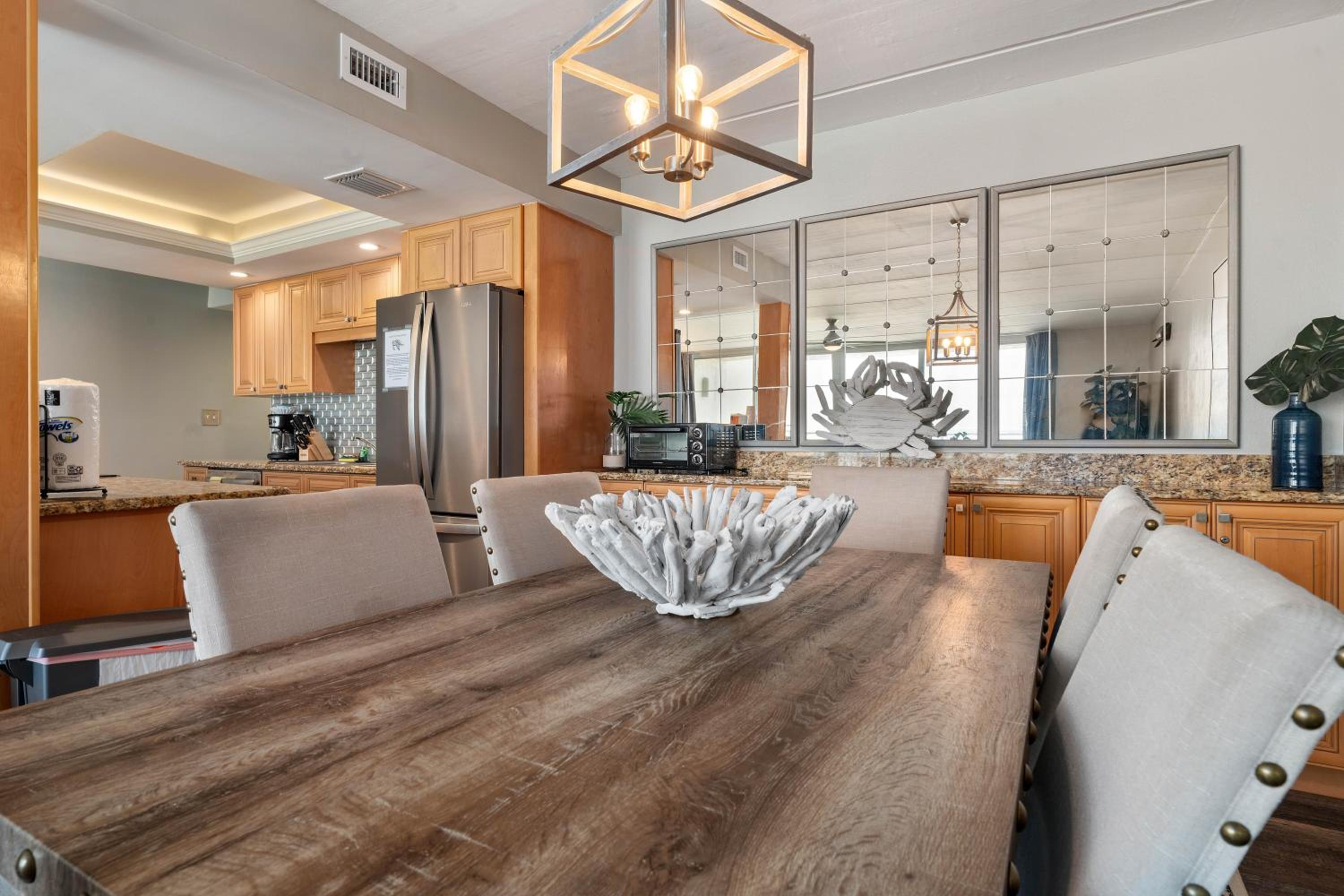 2BR Condo with Direct Beach & Pool Views NSB FL
