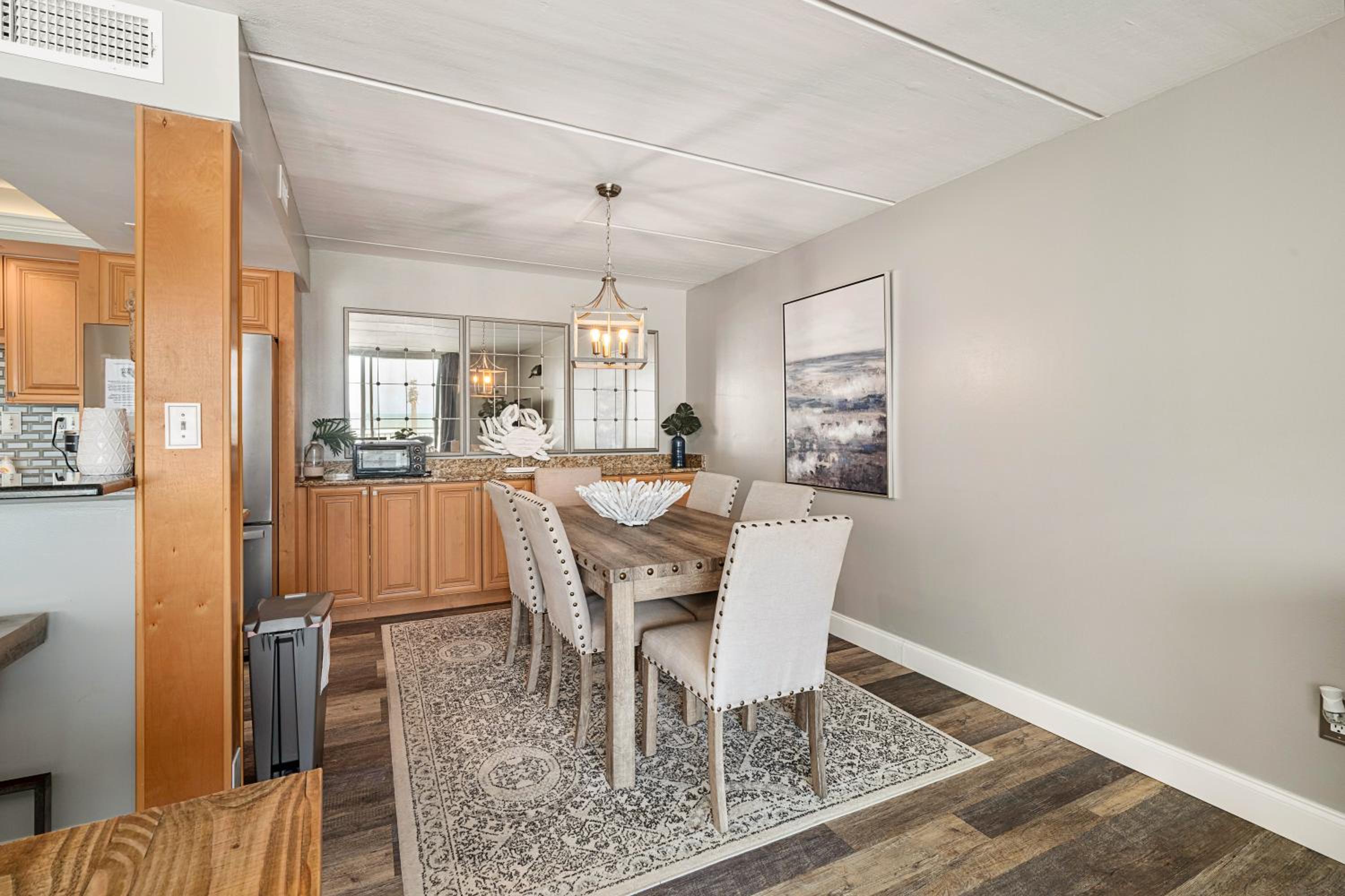 2BR Condo with Direct Beach & Pool Views NSB FL