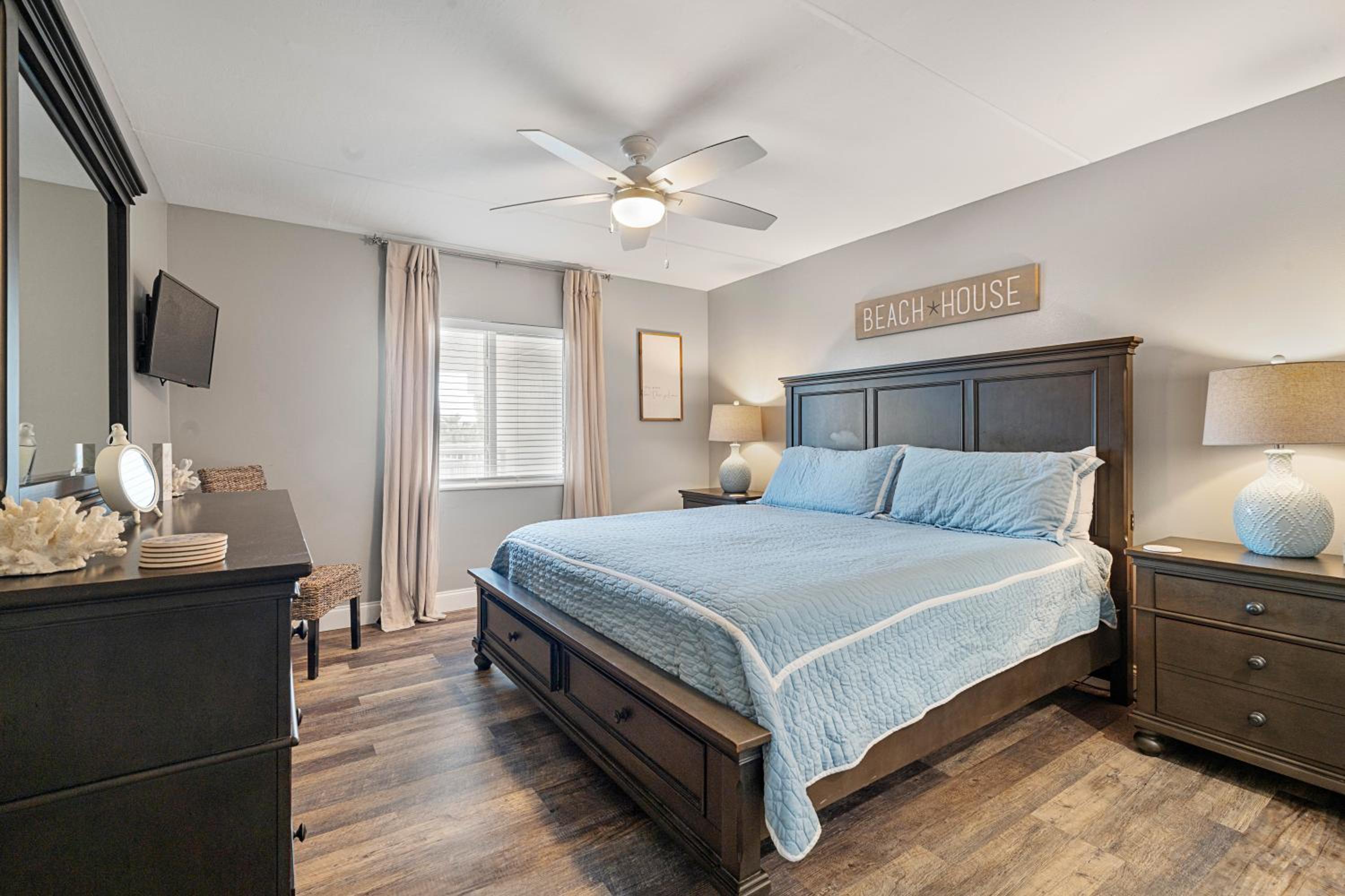 2BR Condo with Direct Beach & Pool Views NSB FL