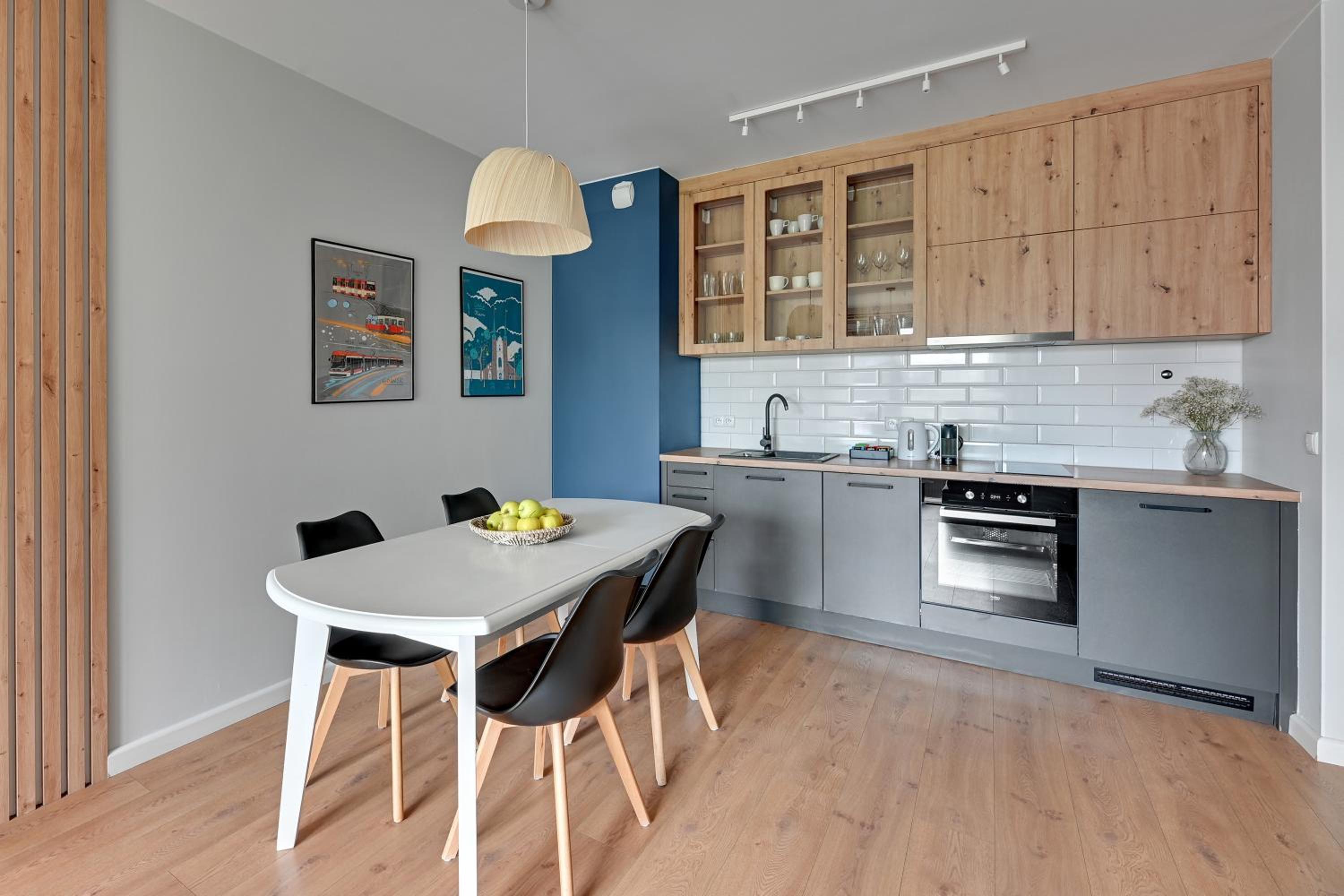 Chlebova - Riverside View Terrace, Free Parking, Gym & Kidsplay by Downtown Apartments