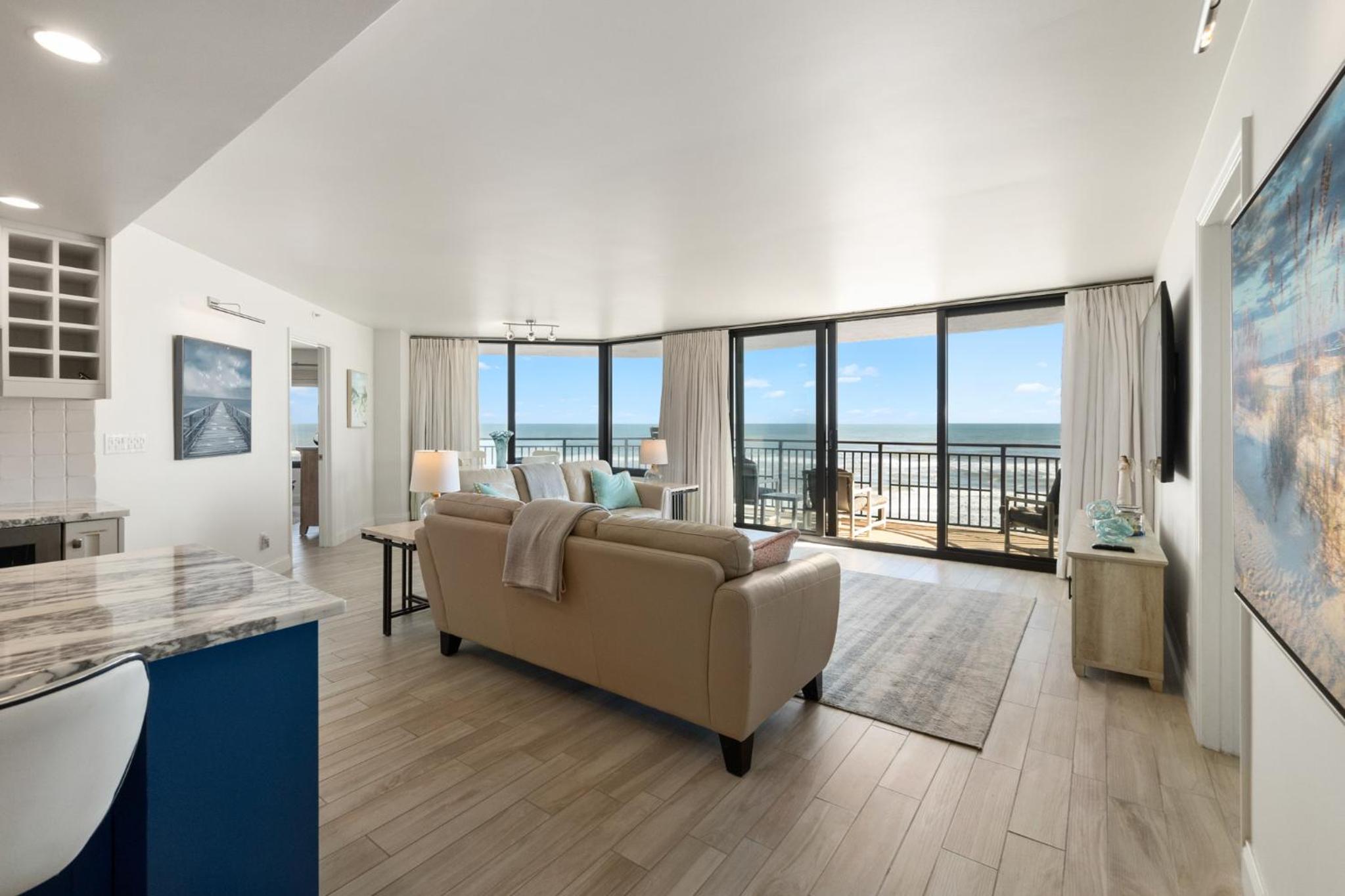 3BR Condo with Direct Beach View & Large Balcony
