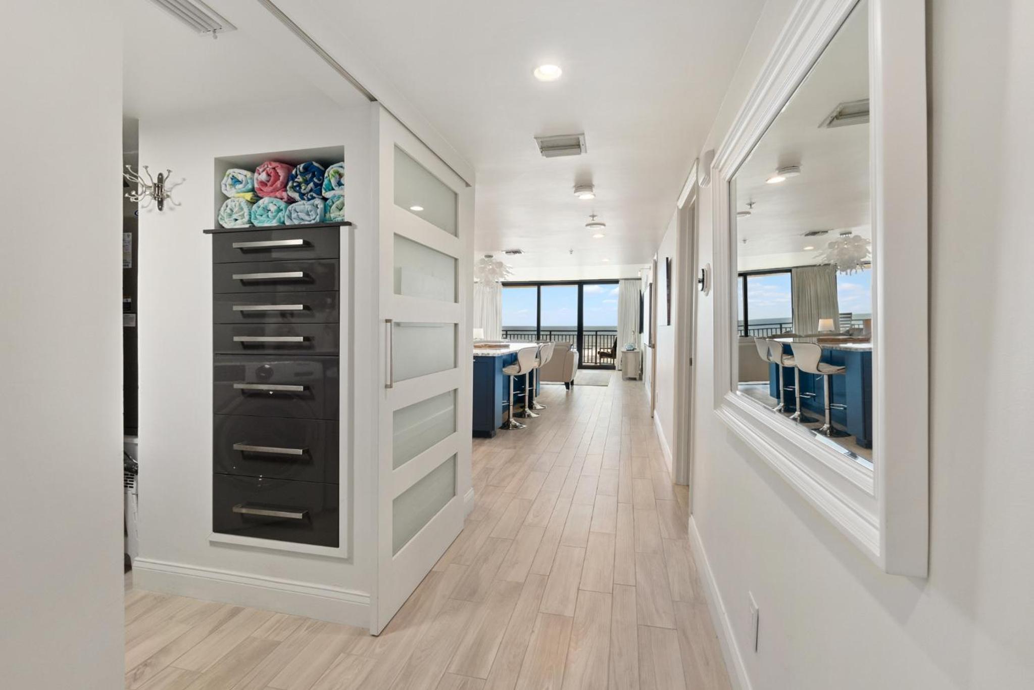 3BR Condo with Direct Beach View & Large Balcony