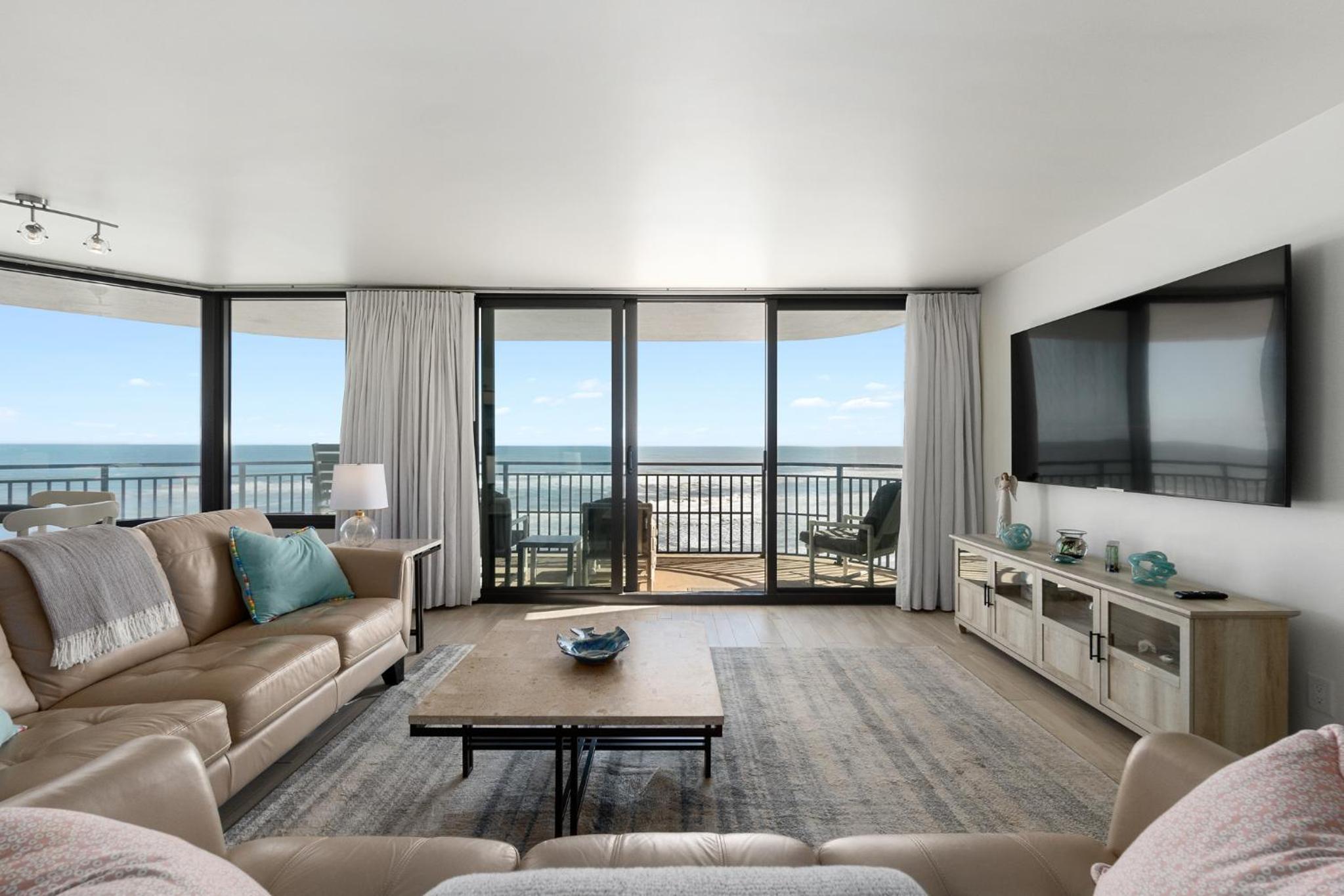 3BR Condo with Direct Beach View & Large Balcony